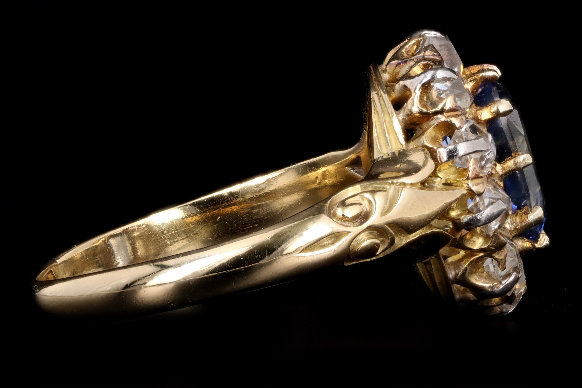 Victorian 18K Yellow Gold 1.58 Carat Natural No Heat Ceylon Sapphire & Diamond Halo Ring GIA Certified - Queen May