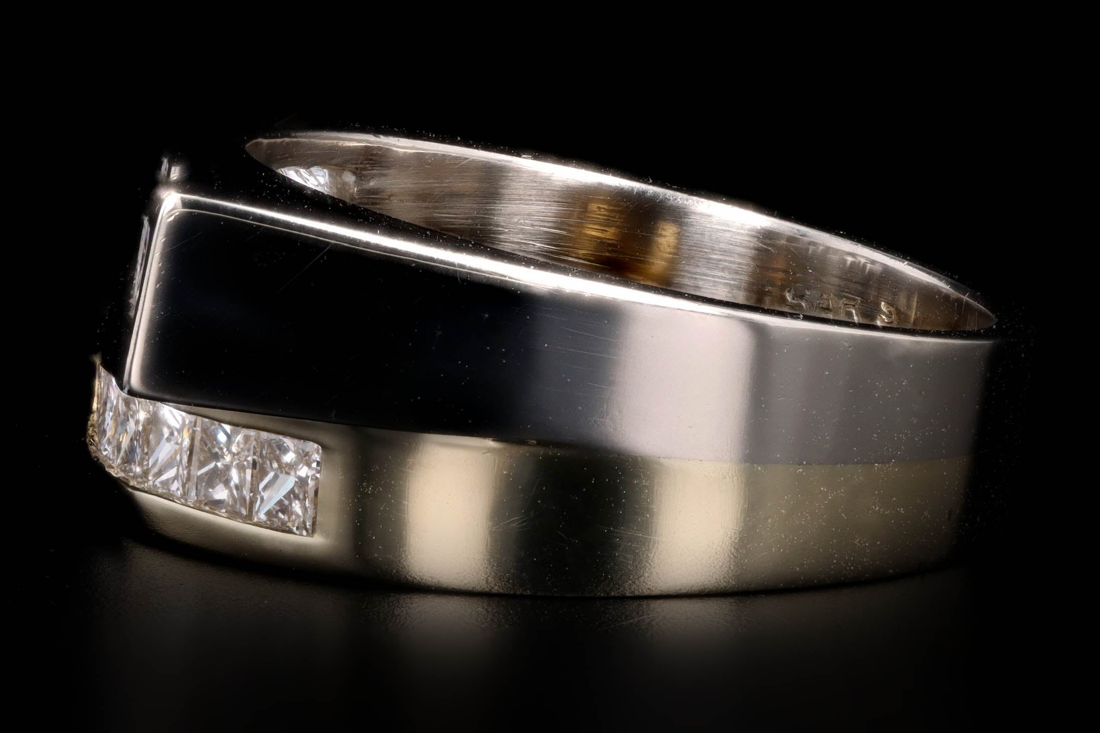 Modern Two Tone 18K Gold Princess Cut Diamond Band - Queen May