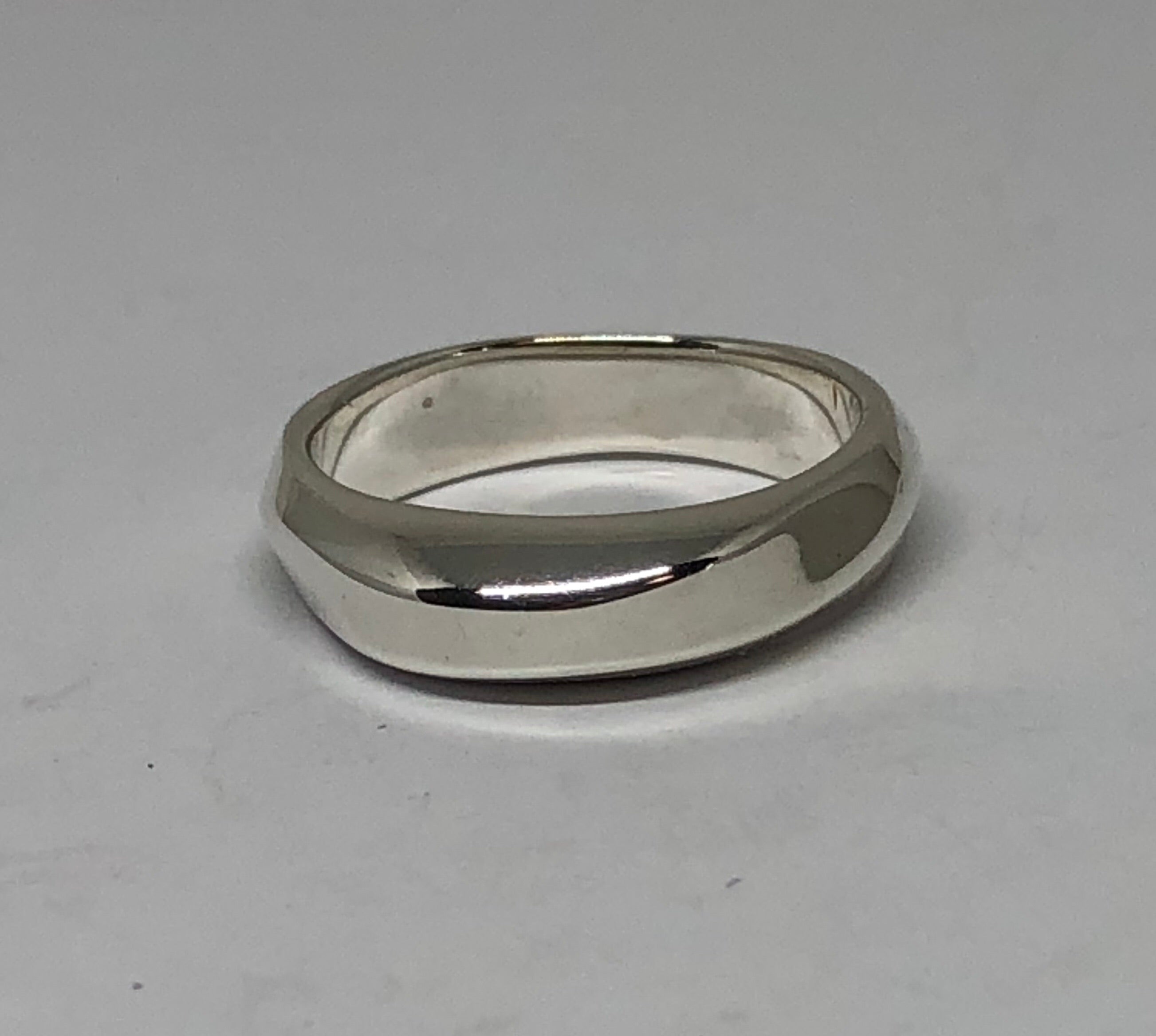 Tiffany & Co Sterling Silver 1999 Twist Dome Band Ring Size 8.25 - Queen May