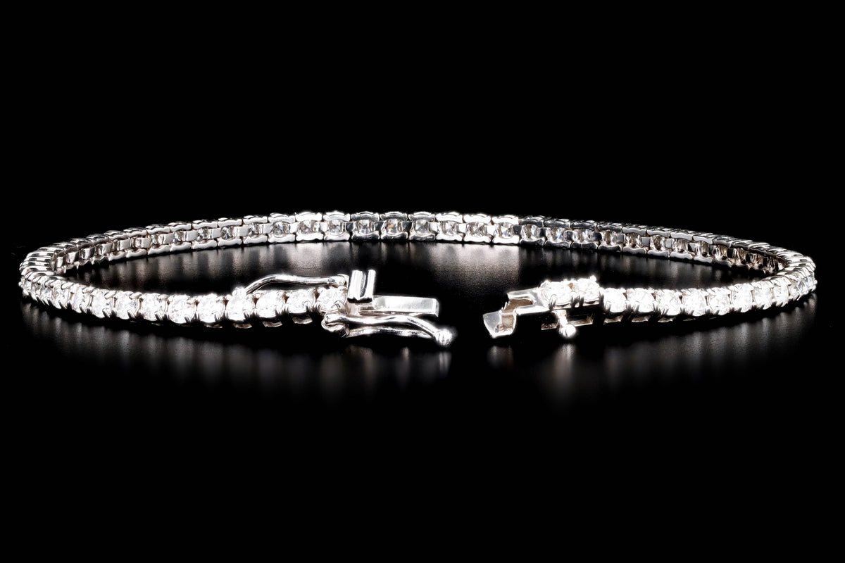 14K White Gold 3.67 Carat Total Weight Round Brilliant Diamond Tennis Bracelet - Queen May