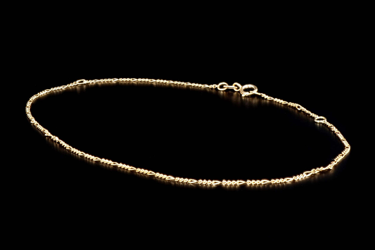14K White or Yellow Gold Figaro Chain Anklet - Queen May
