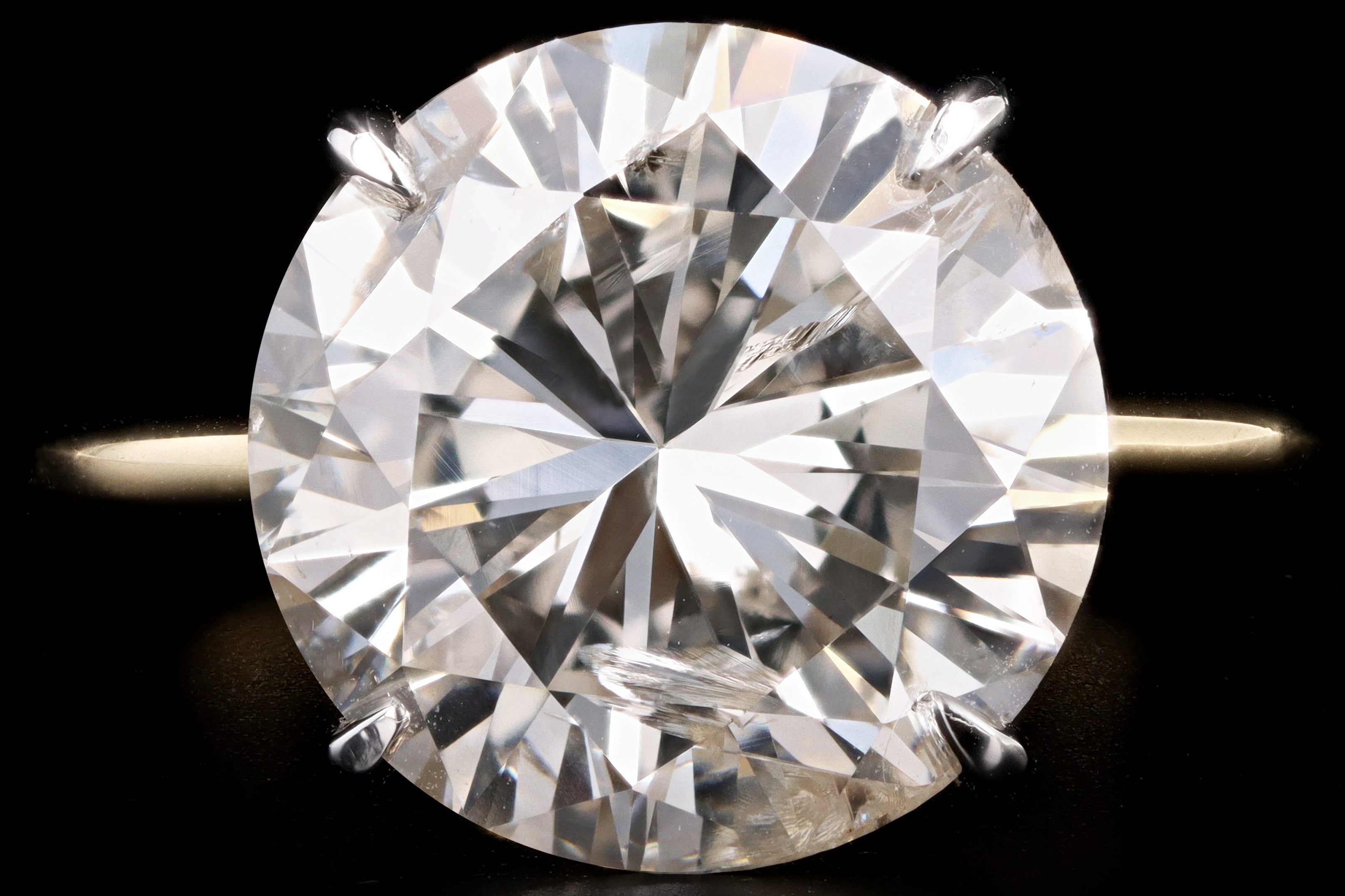 New Handmade 18K Yellow Gold & Platinum 8.08 Carat Round Brilliant Cut Diamond Engagement Ring - Queen May