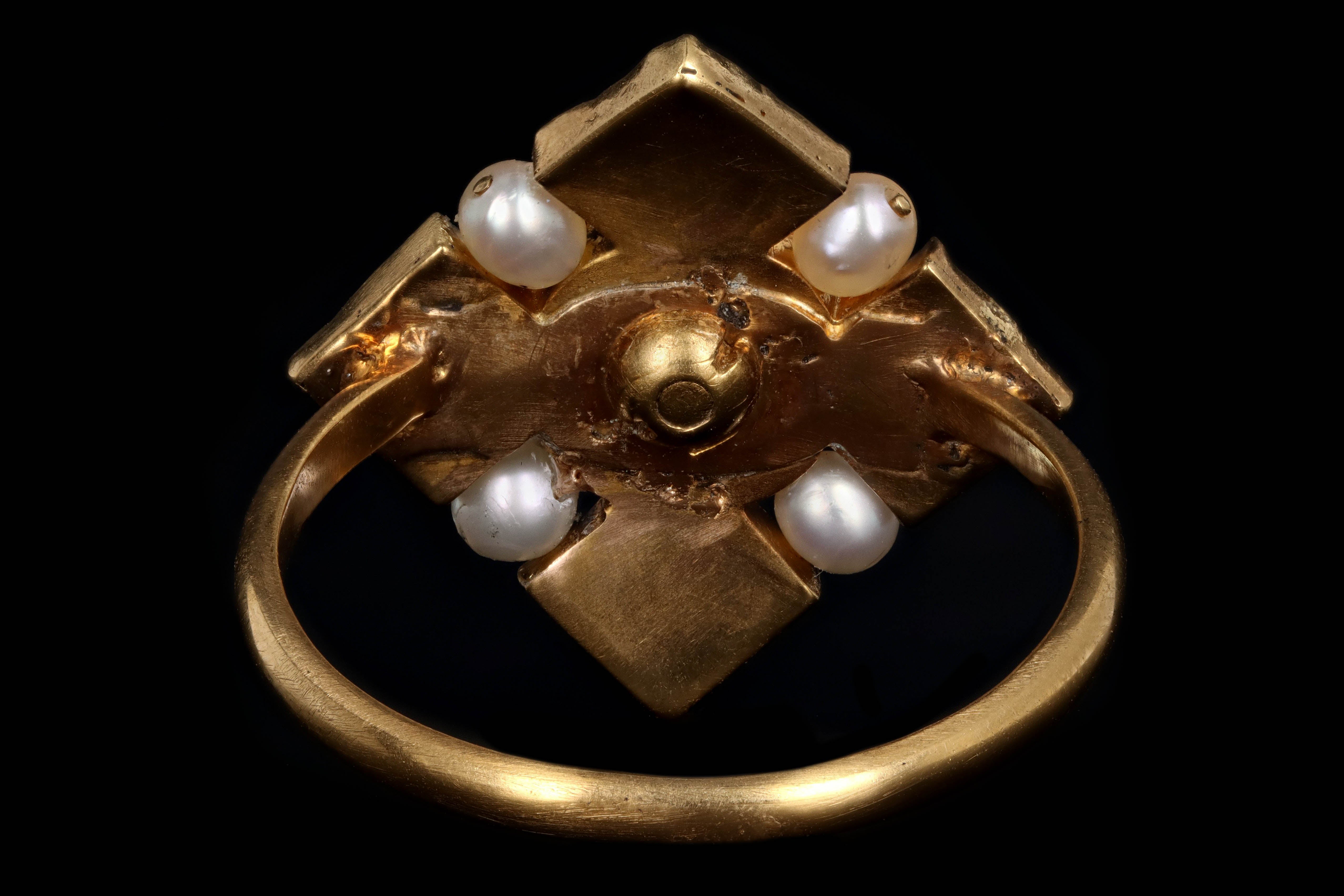 Vintage 18K Yellow Gold Angel Skin Coral & Pearl Conversion Ring - Queen May