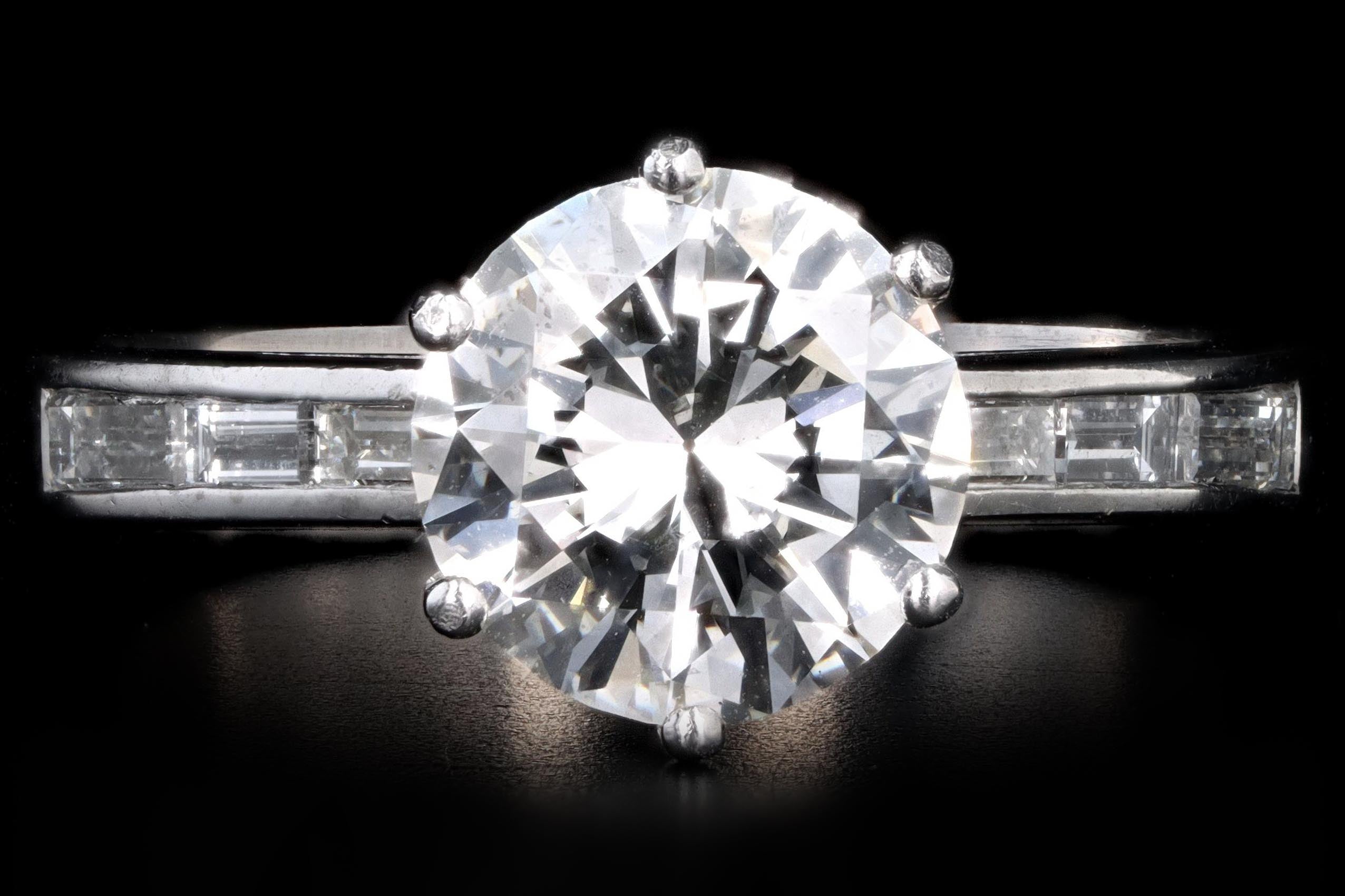 Modern 18K White Gold 1.85 Carat Round Brilliant Diamond Engagement Ring GIA Certified - Queen May