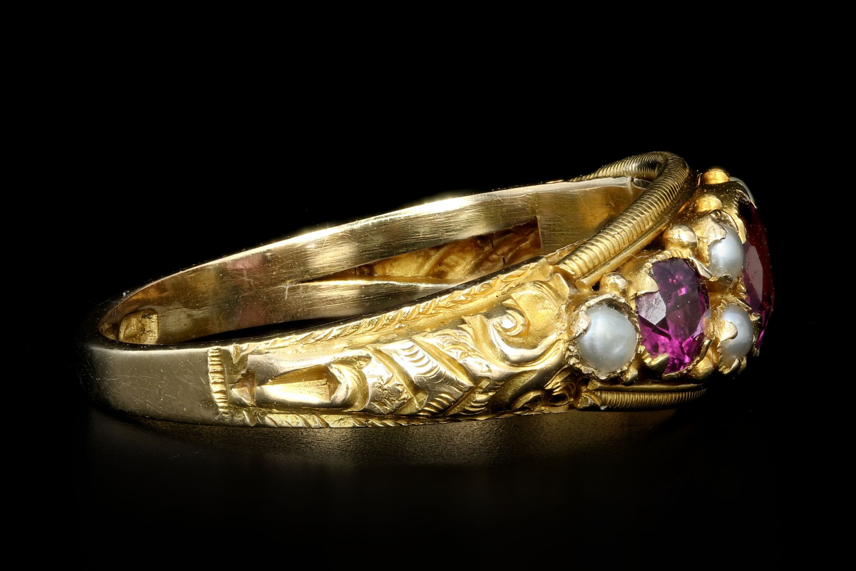 Victorian 15ct Yellow Gold Rhodolite Garnet & Cultured Pearl Ring - Queen May