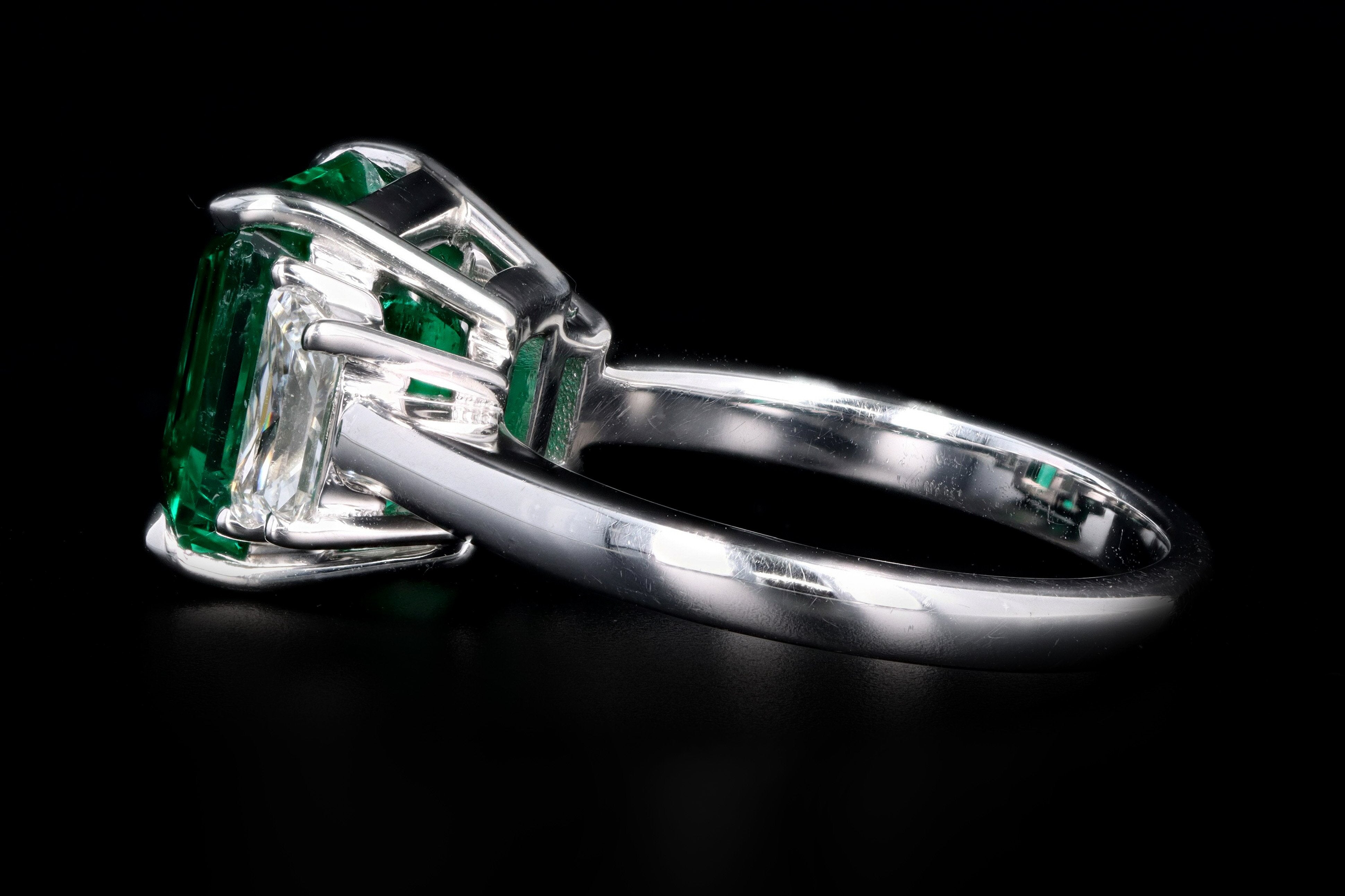 Modern Platinum 4.26 Carat Natural Colombian Emerald & Diamond Ring AGL Certified - Queen May