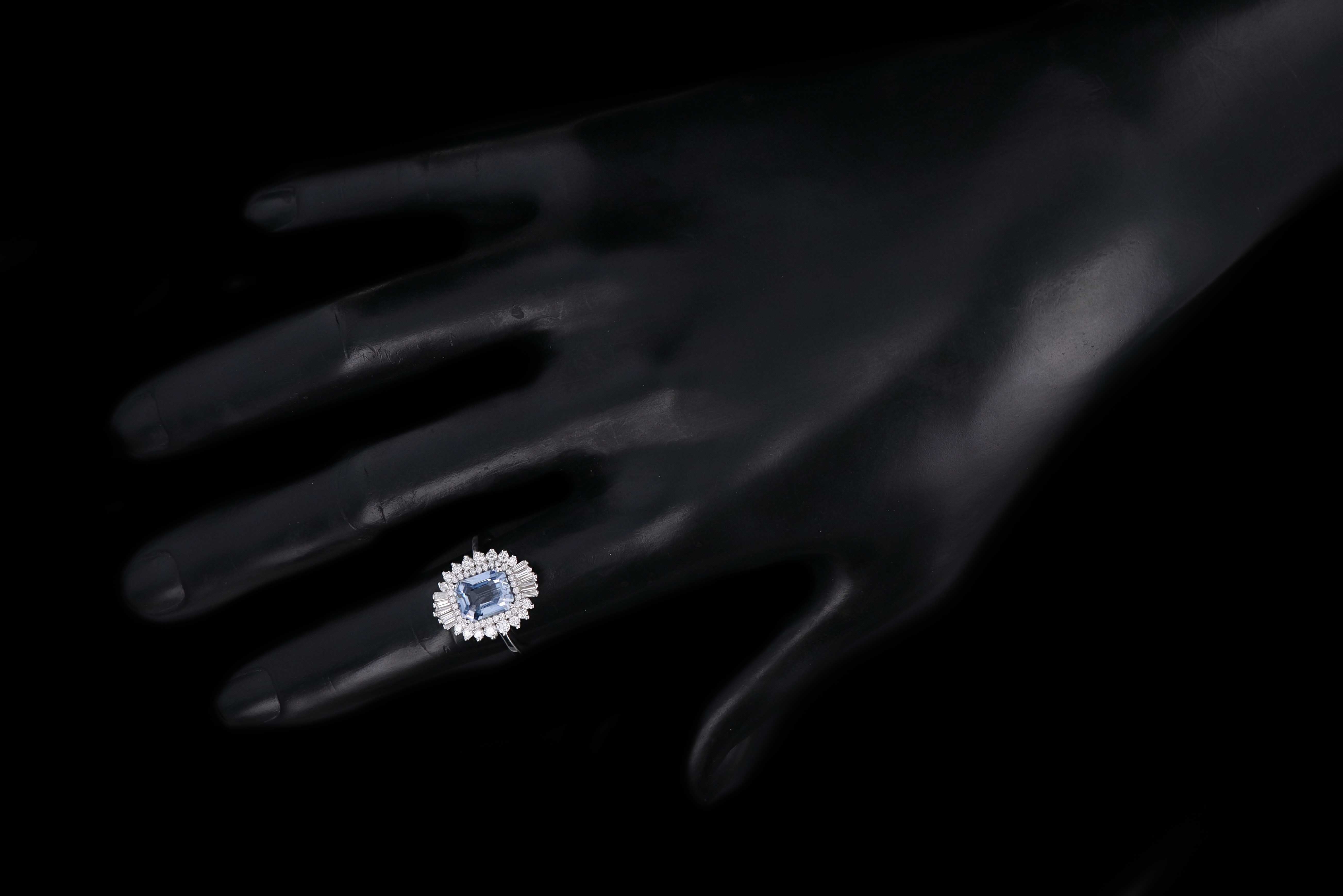 New 18K White Gold 2.45 Carat Natural No Heat Ceylon Sapphire & Diamond Fan Ring GIA Certified - Queen May