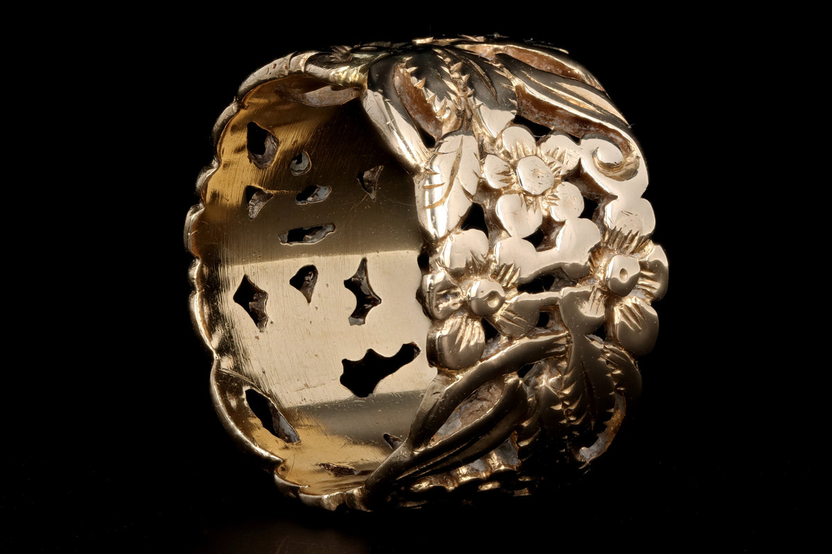 Art Nouveau 14K Yellow Gold Floral Motif Wedding Band - Queen May