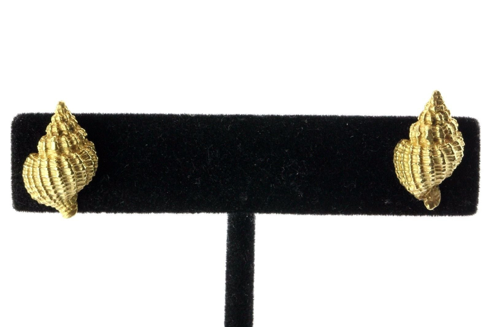 Tiffany & Co 750 18K Gold Brushed Conch Shell Earrings RARE - Queen May