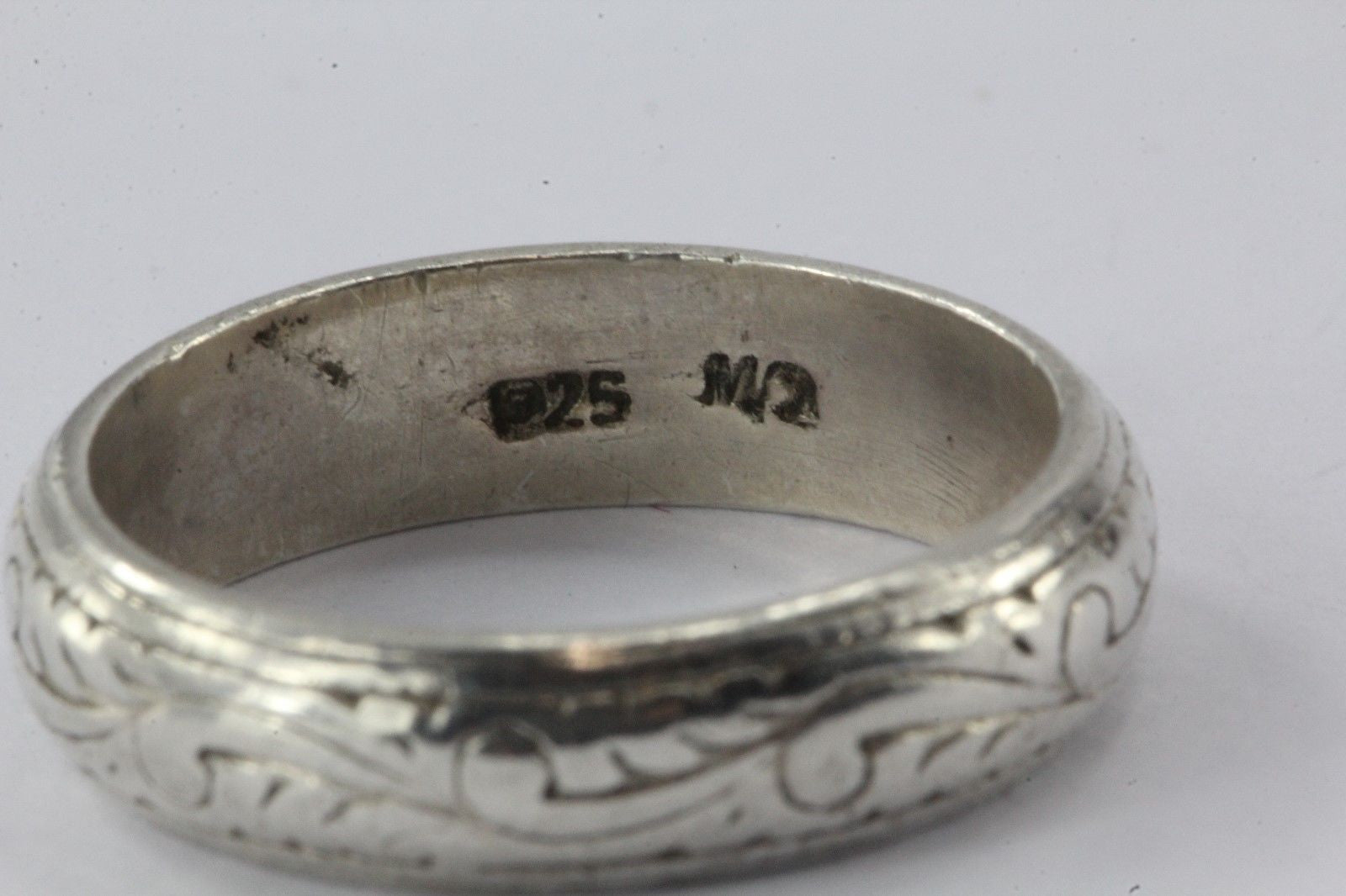 Antique Sterling Silver Art Nouveau Acanthus Leaf Ring Band - Queen May