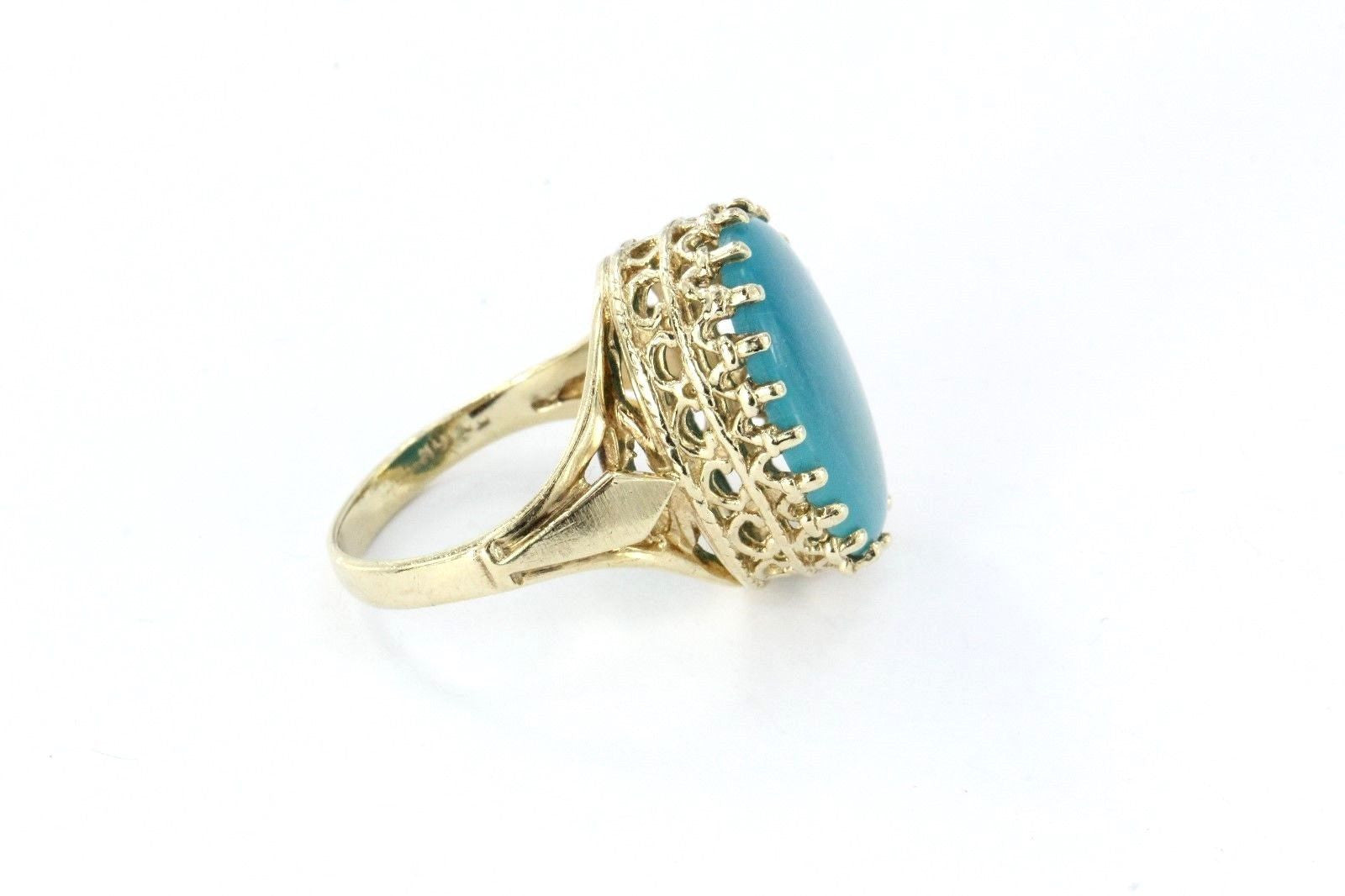 Vintage 10K Gold Blue Coral Ring - Queen May