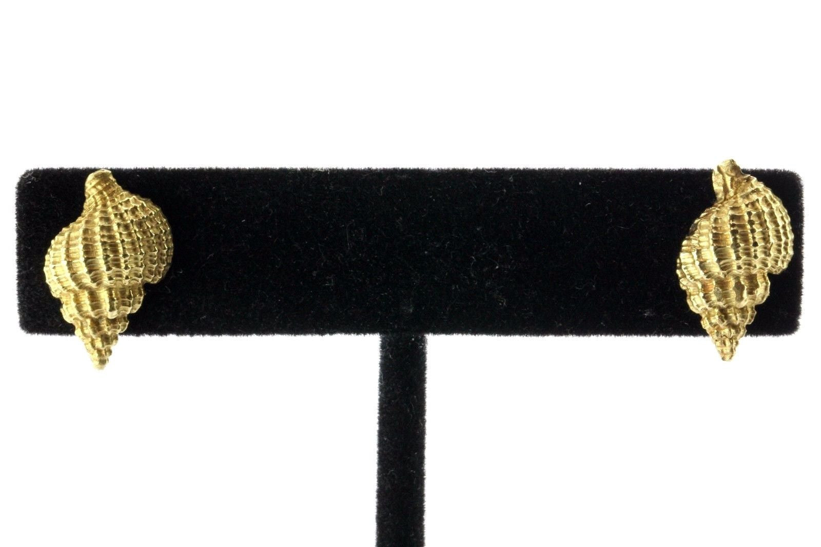 Tiffany & Co 750 18K Gold Brushed Conch Shell Earrings RARE - Queen May