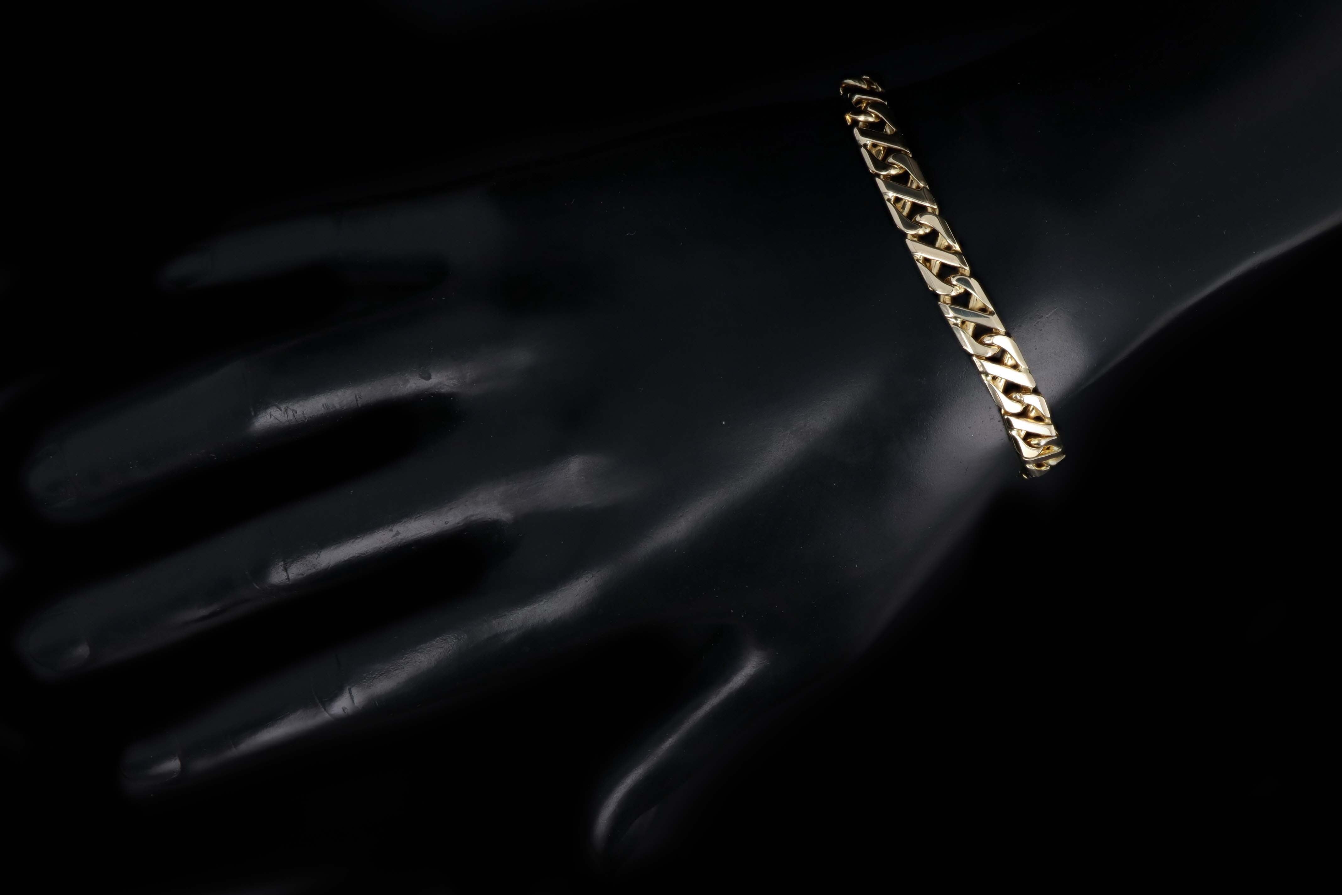 14K Yellow Gold Anchor Link Bracelet - Queen May