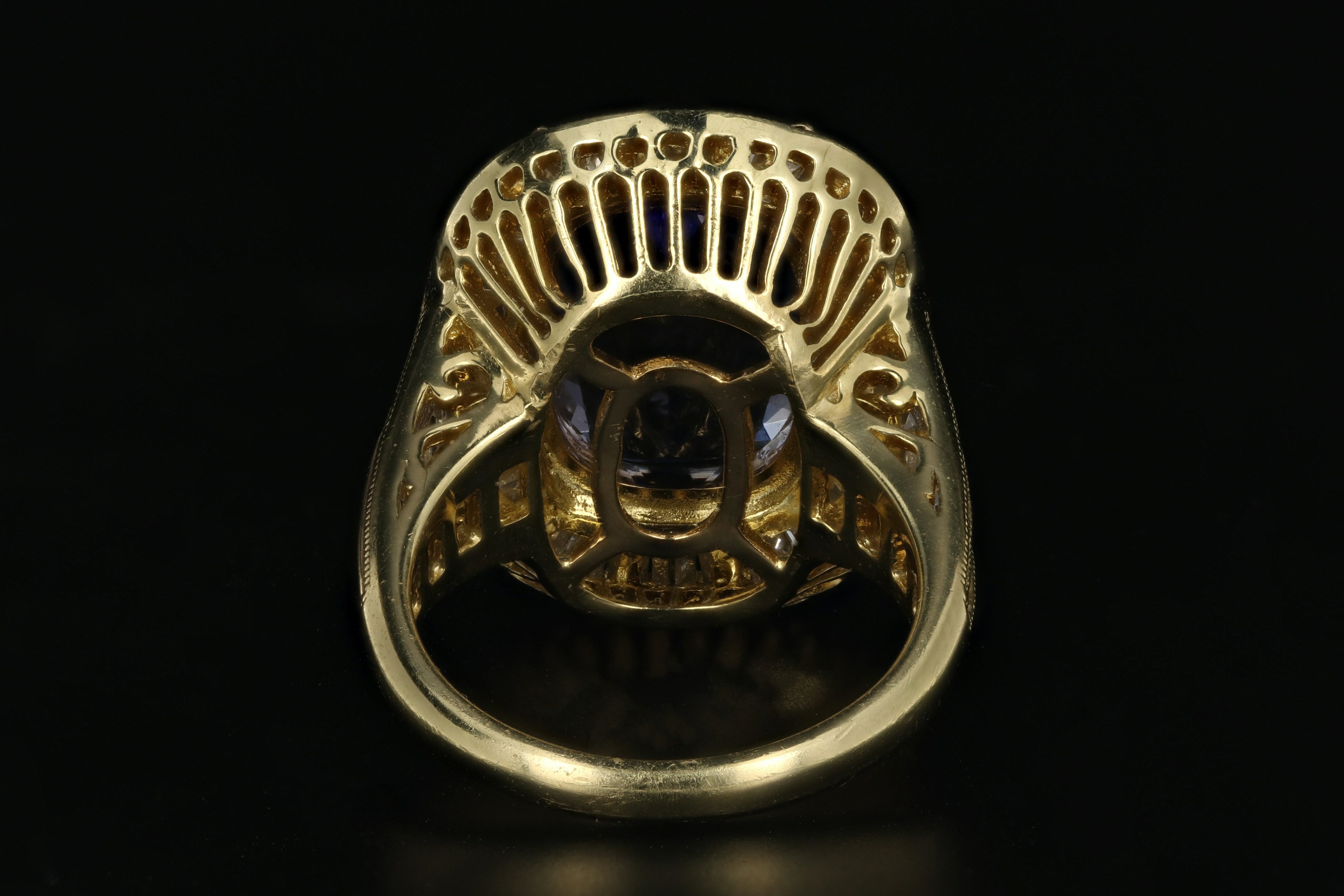 Modern 18K Yellow Gold 5.5 Carat Tanzanite & Diamond Ring - Queen May