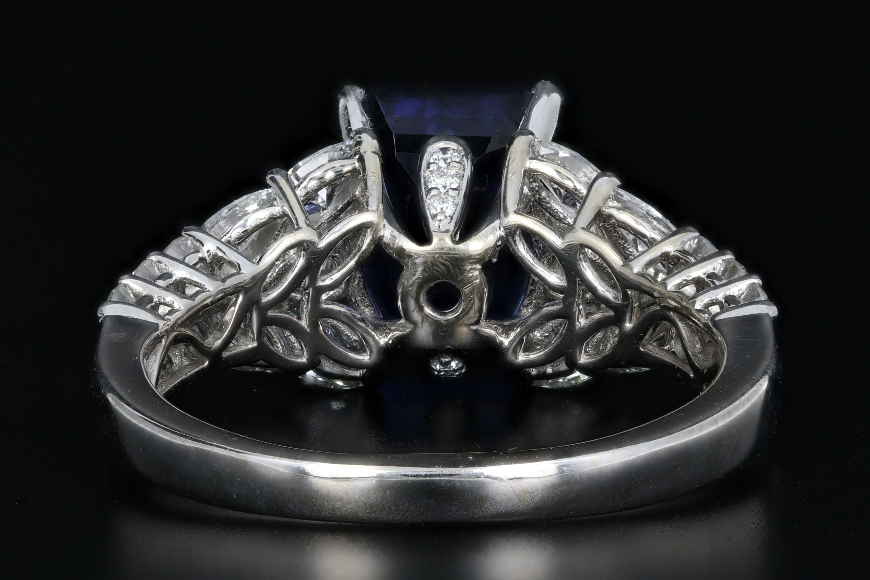 Modern 18K White Gold 3.1 Carat Tanzanite and Diamond Ring - Queen May