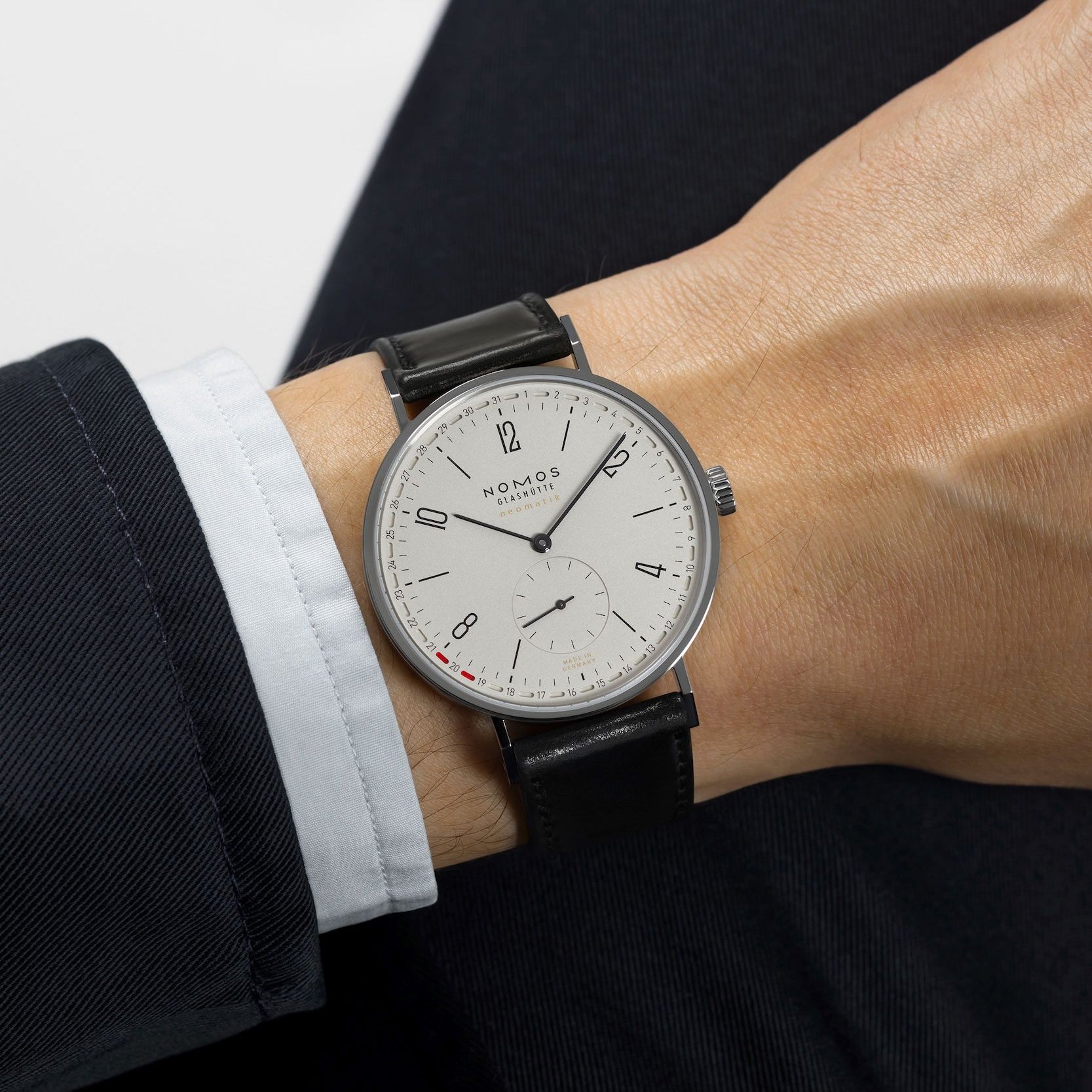 Nomos Glashütte Tangente Neomatik 41 Update - Queen May