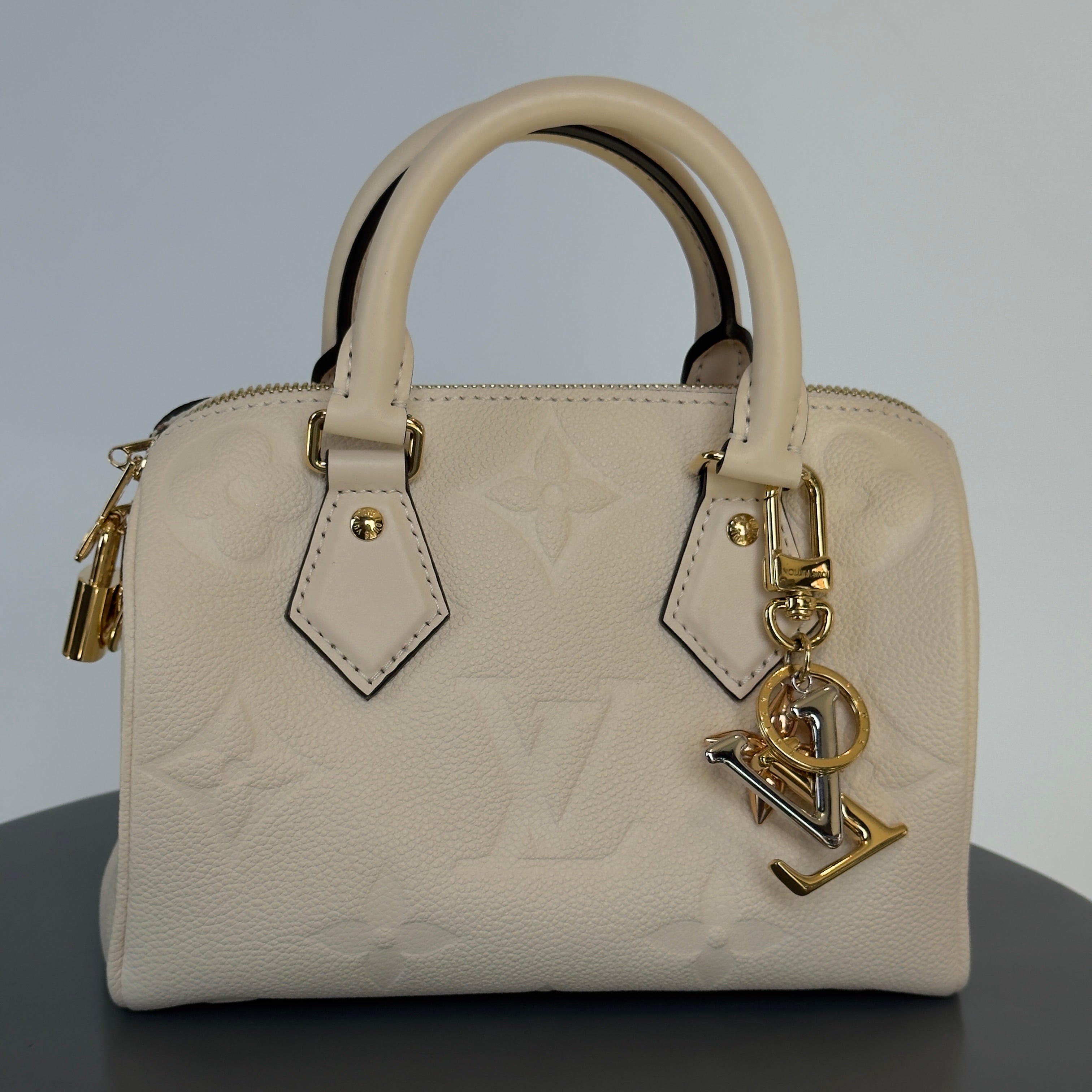 Louis Vuitton Empreinte Speedy Bandouliere 20 Creme With Additional Add On Wave Key Charm - Queen May