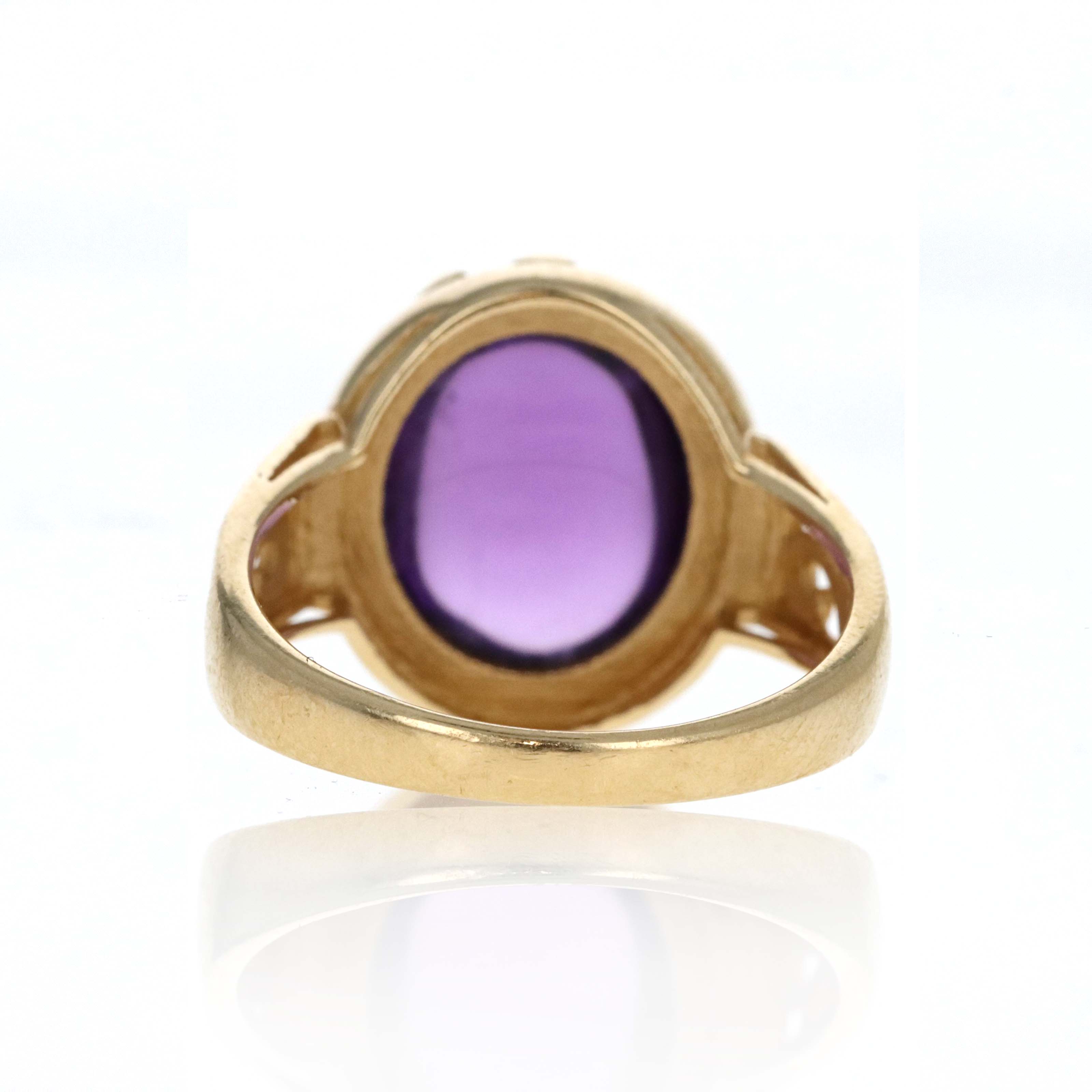 Vintage 14K Yellow Gold 5.7 Carat Cabochon Cut Purple Amethyst Ring - Queen May