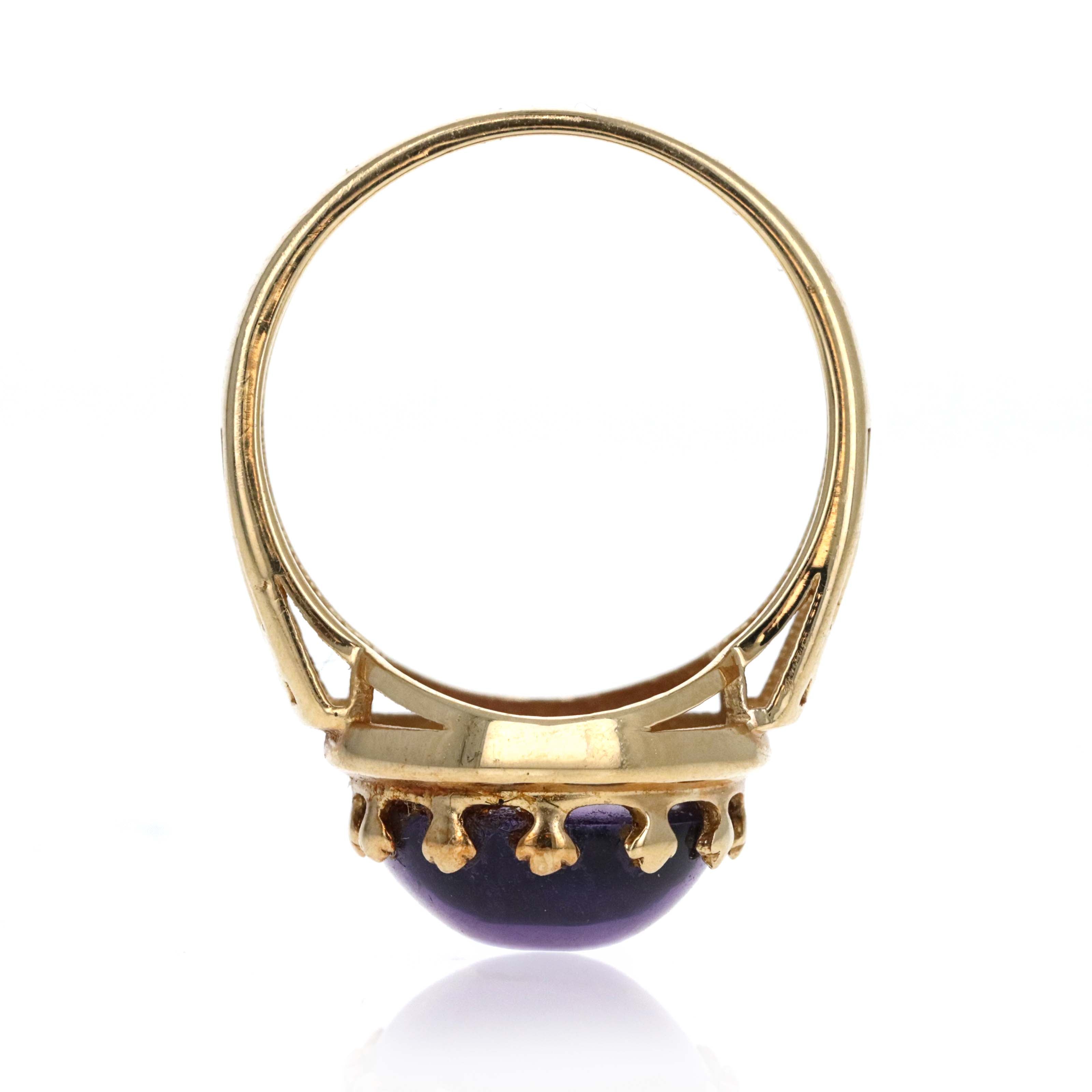 Vintage 14K Yellow Gold 5.7 Carat Cabochon Cut Purple Amethyst Ring - Queen May