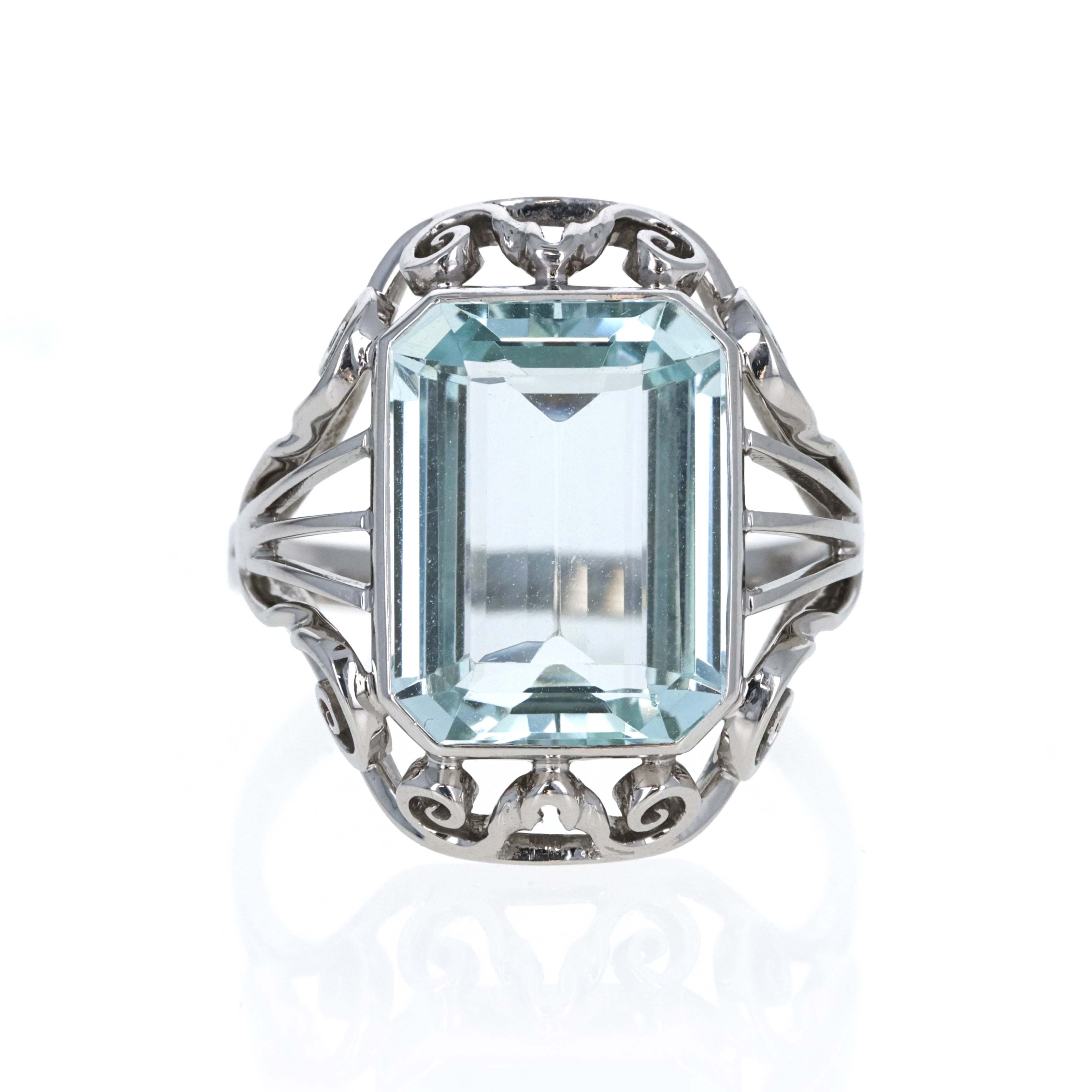 18K White Gold 4.65 Carat Aquamarine Bezel Filigree Ring - Queen May