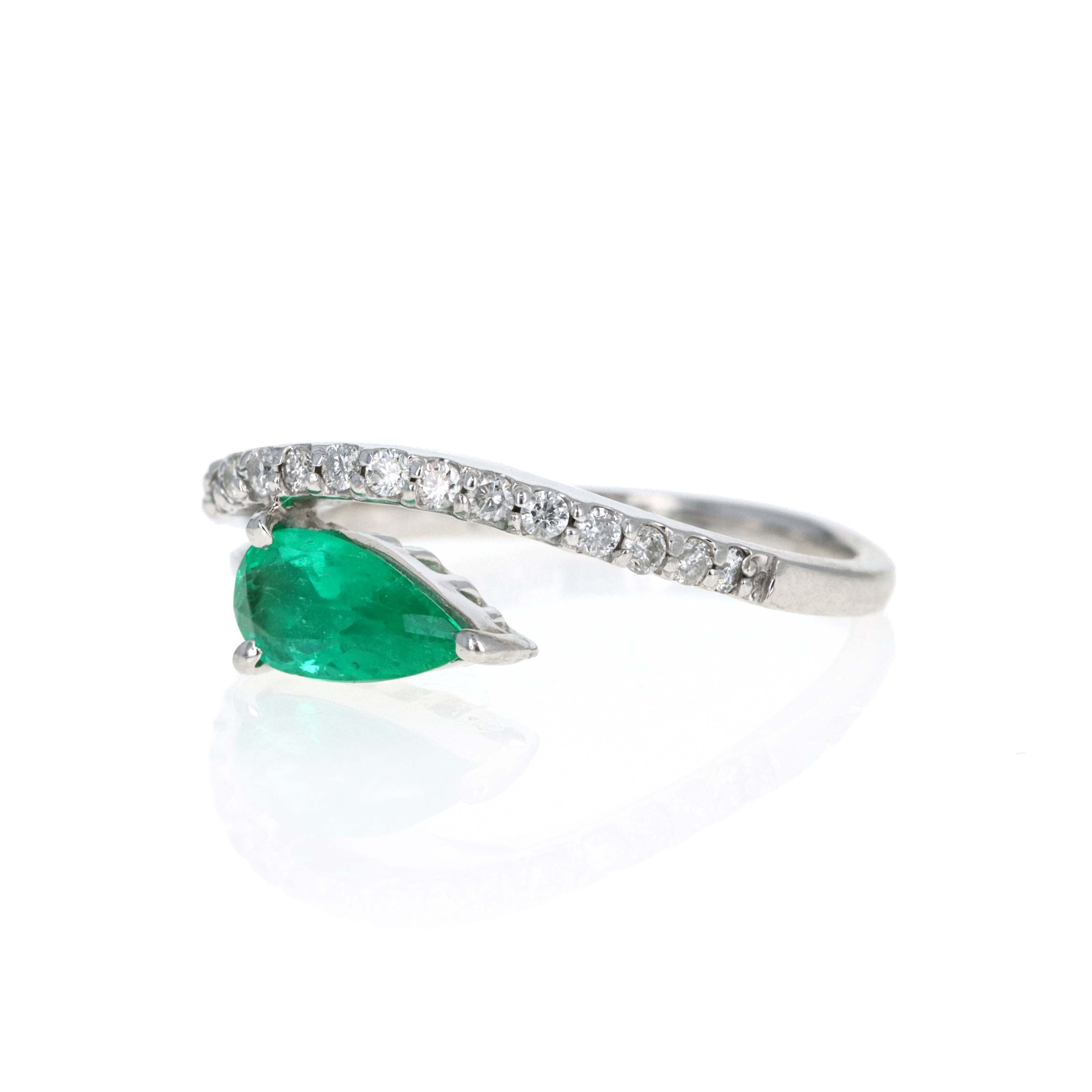 Platinum 0.58 Carat Pear Natural Emerald Diamond Twist Ring - Queen May