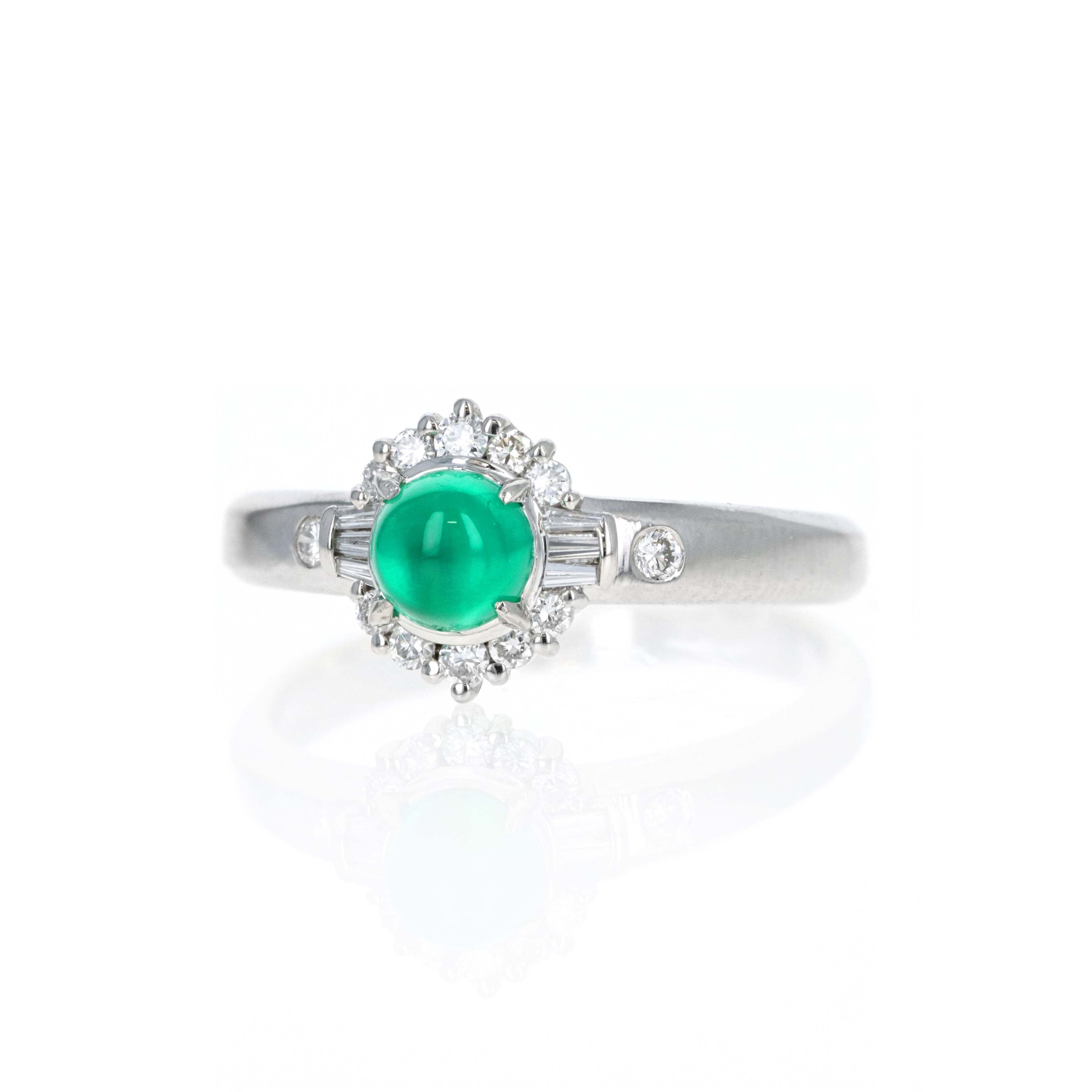 Platinum 0.78 Carat Round Cabochon Emerald Diamond Accented Fan Ring - Queen May