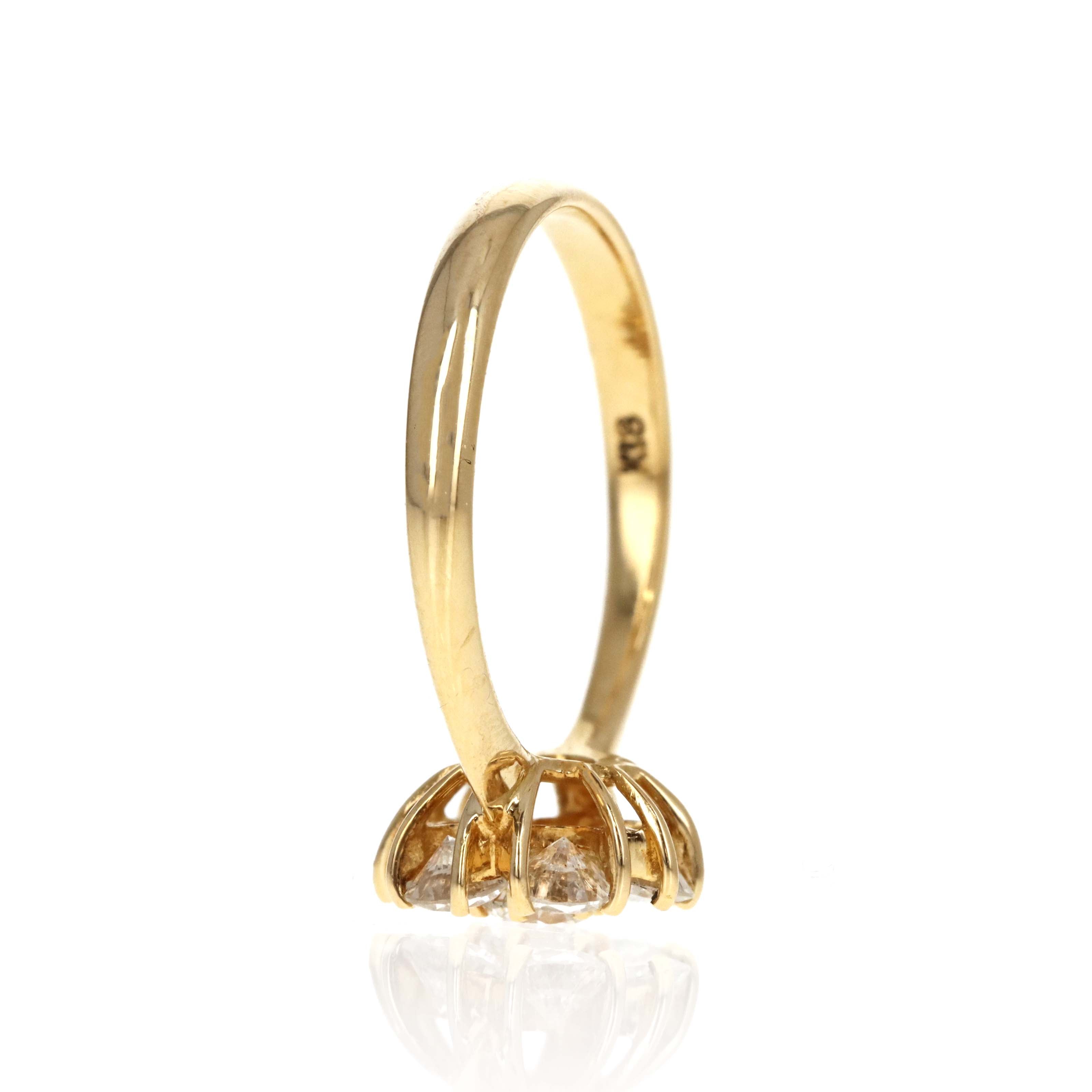 18K Yellow Gold 1.01 Carat Diamond Flower Cluster Ring