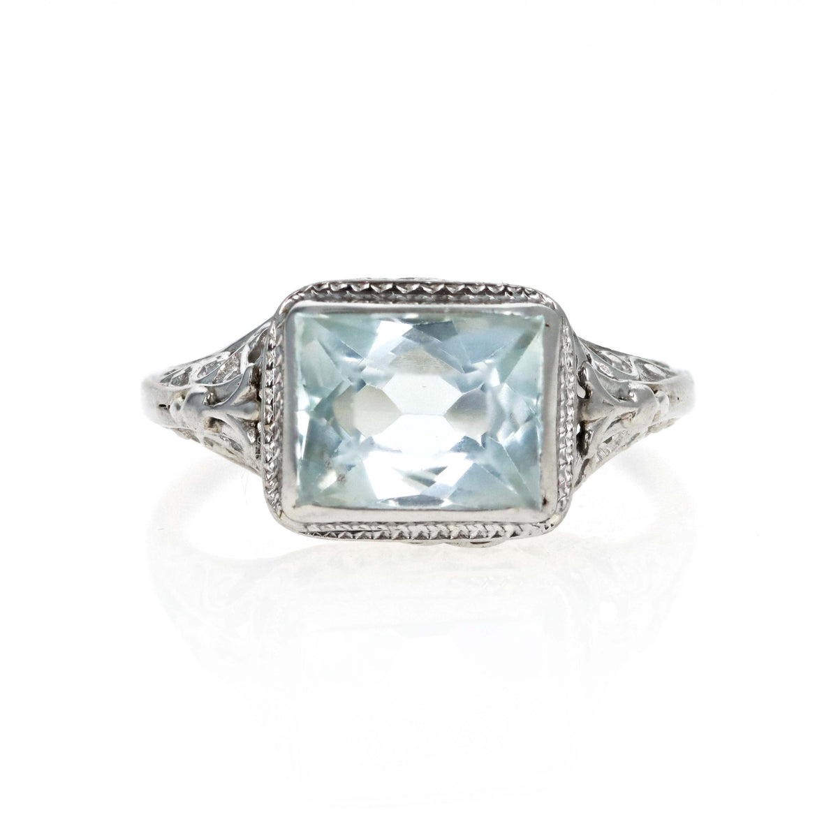 Art Deco 14K White Gold 2.5 Carat Aquamarine Filigree Ring
