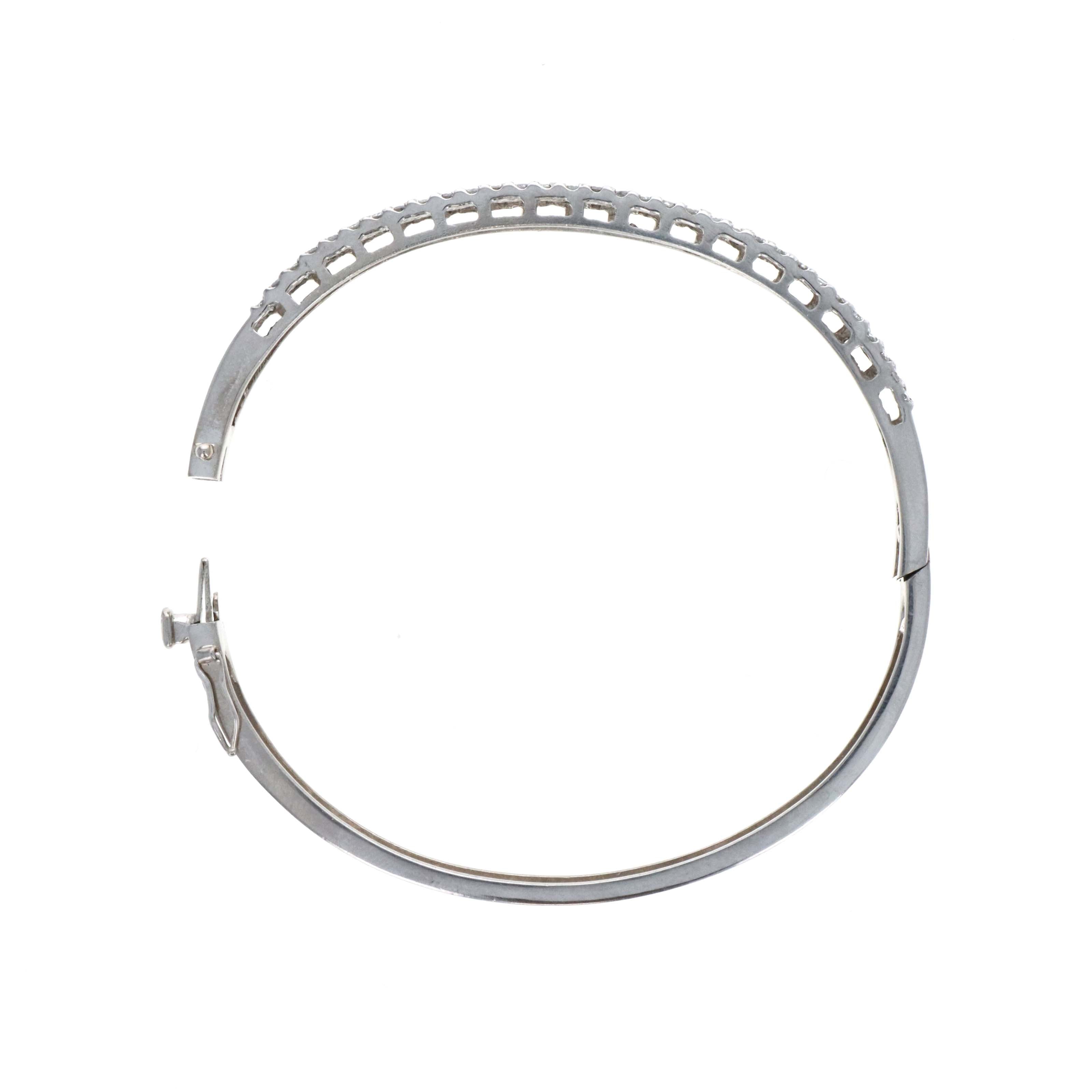 14K White Gold 3.2 Carat Diamond Hinged Bangle Bracelet