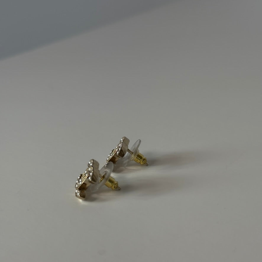 Chanel CC Crystal and Pearl Logo Stud Earrings - Queen May