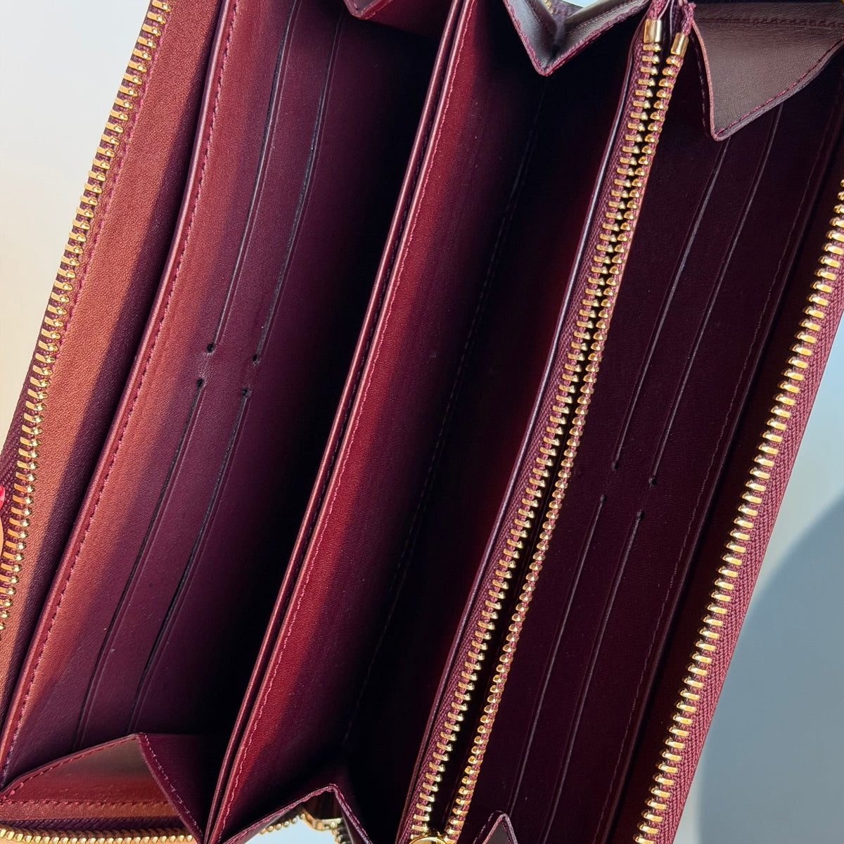 Louis Vuitton Vernis Zippy Wallet Maroon