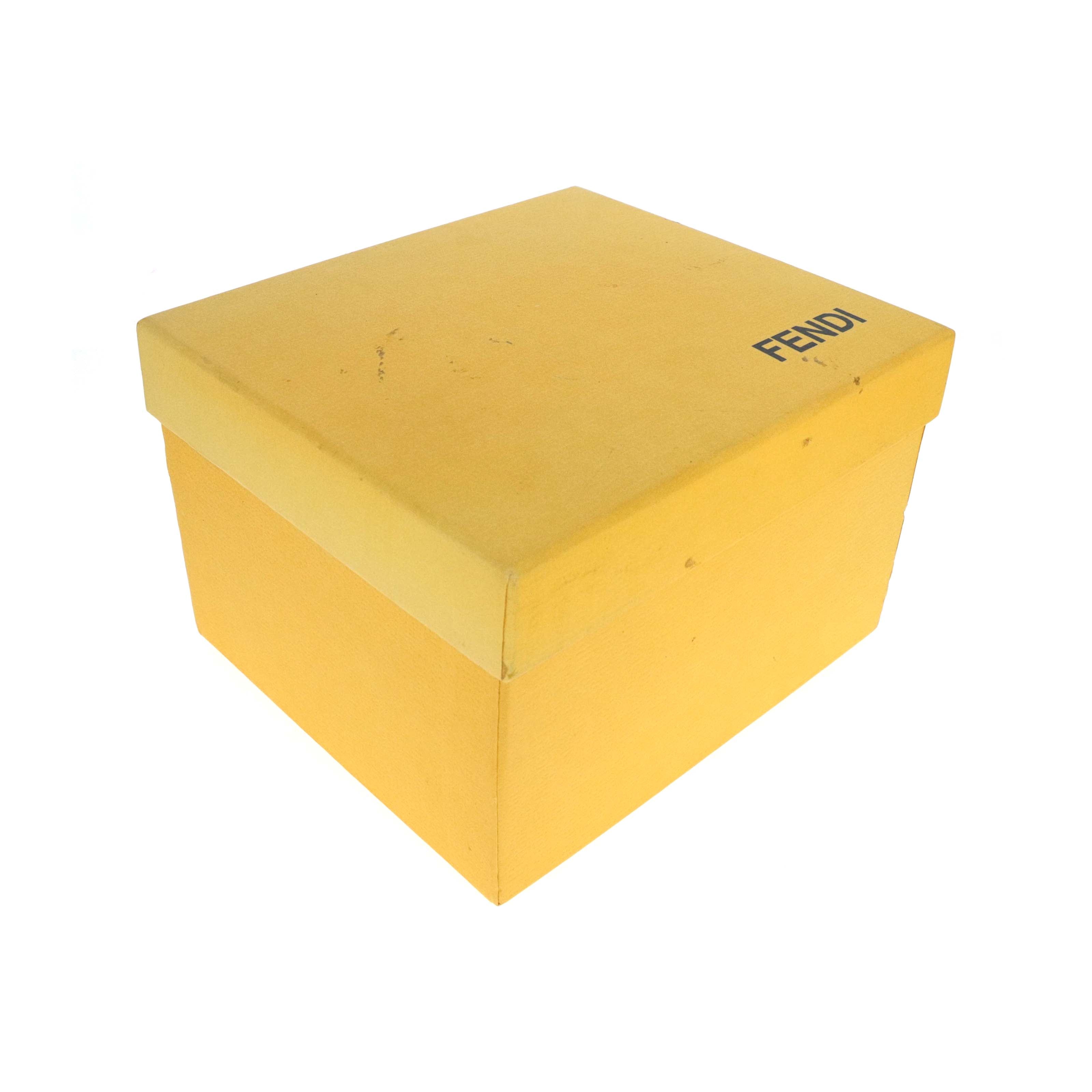 Fendi B-Fendi 3800L Diamond Ladies Watch - Queen May