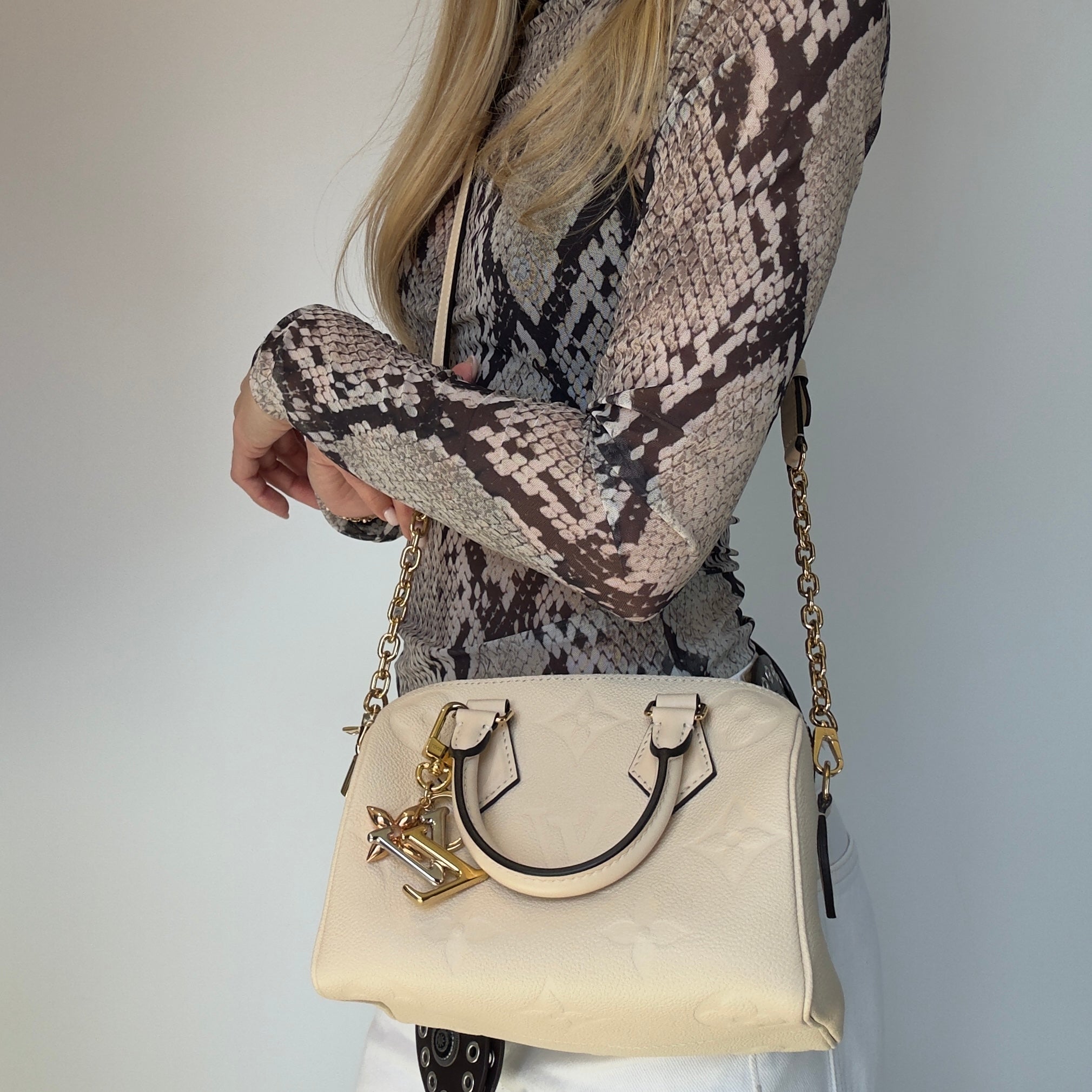 Louis Vuitton Empreinte Speedy Bandouliere 20 Creme With Additional Add On Wave Key Charm - Queen May