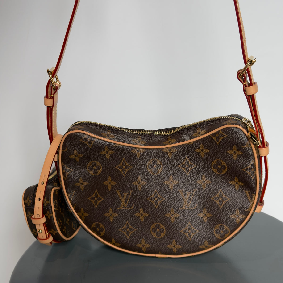 Louis Vuitton Monogram Croissant MM With Accessories Pouch
