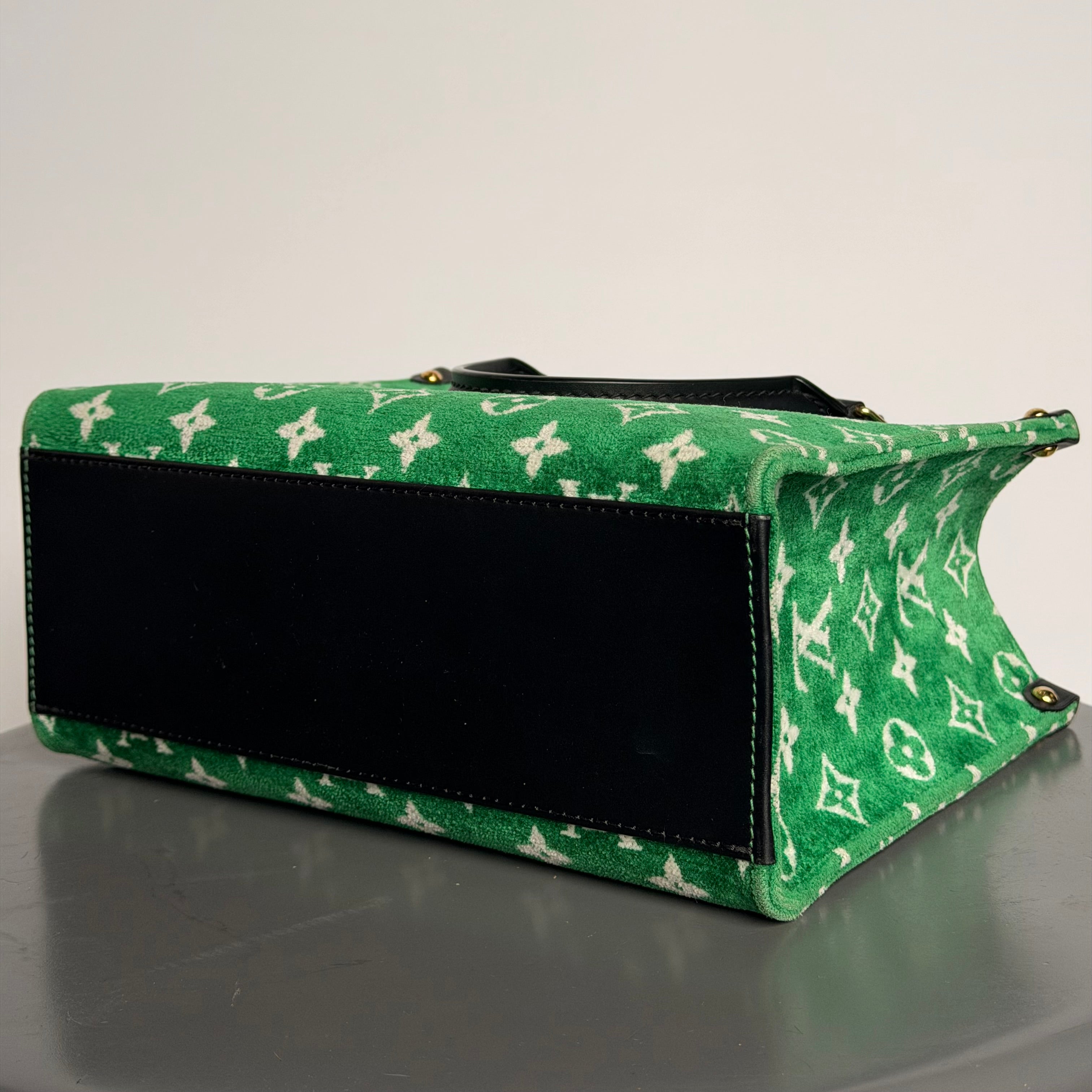 Louis Vuitton On The Go PM LV Match