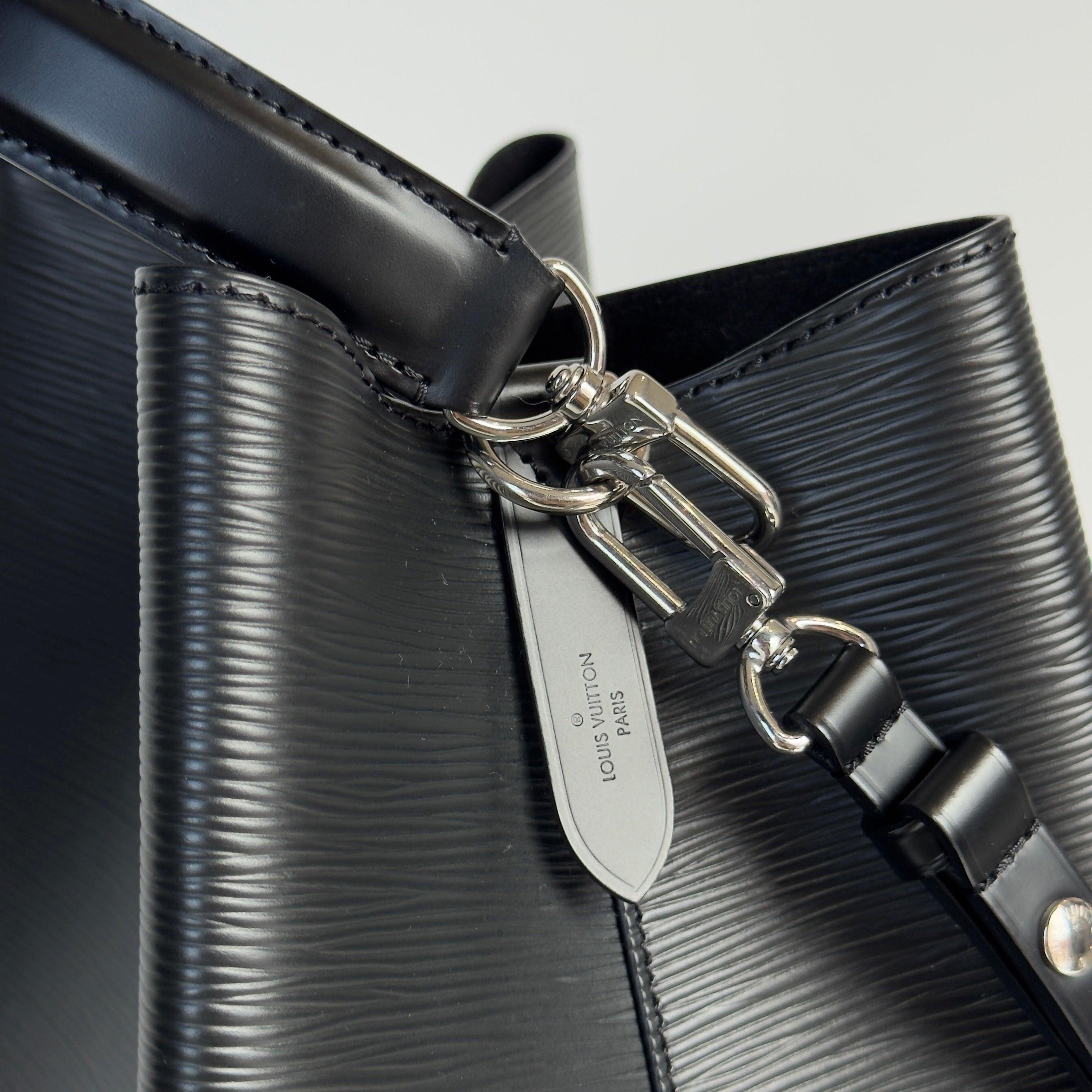 Louis Vuitton Black Epi Leather Noe Bucket Bag - Queen May