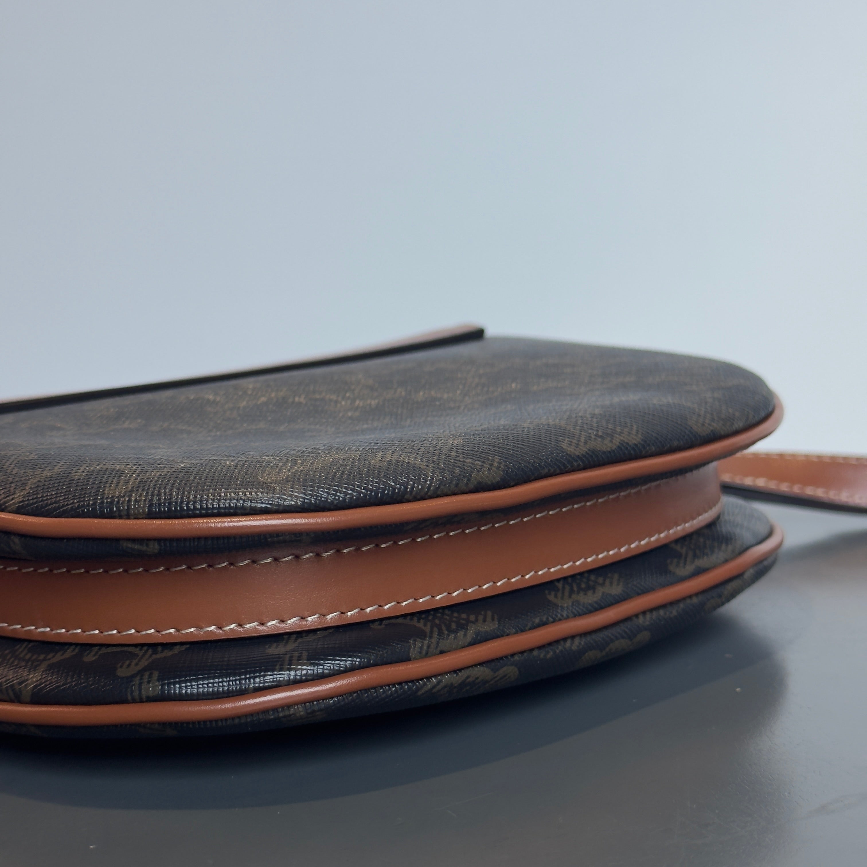 Celine Calfskin Triomphe Besace Tan