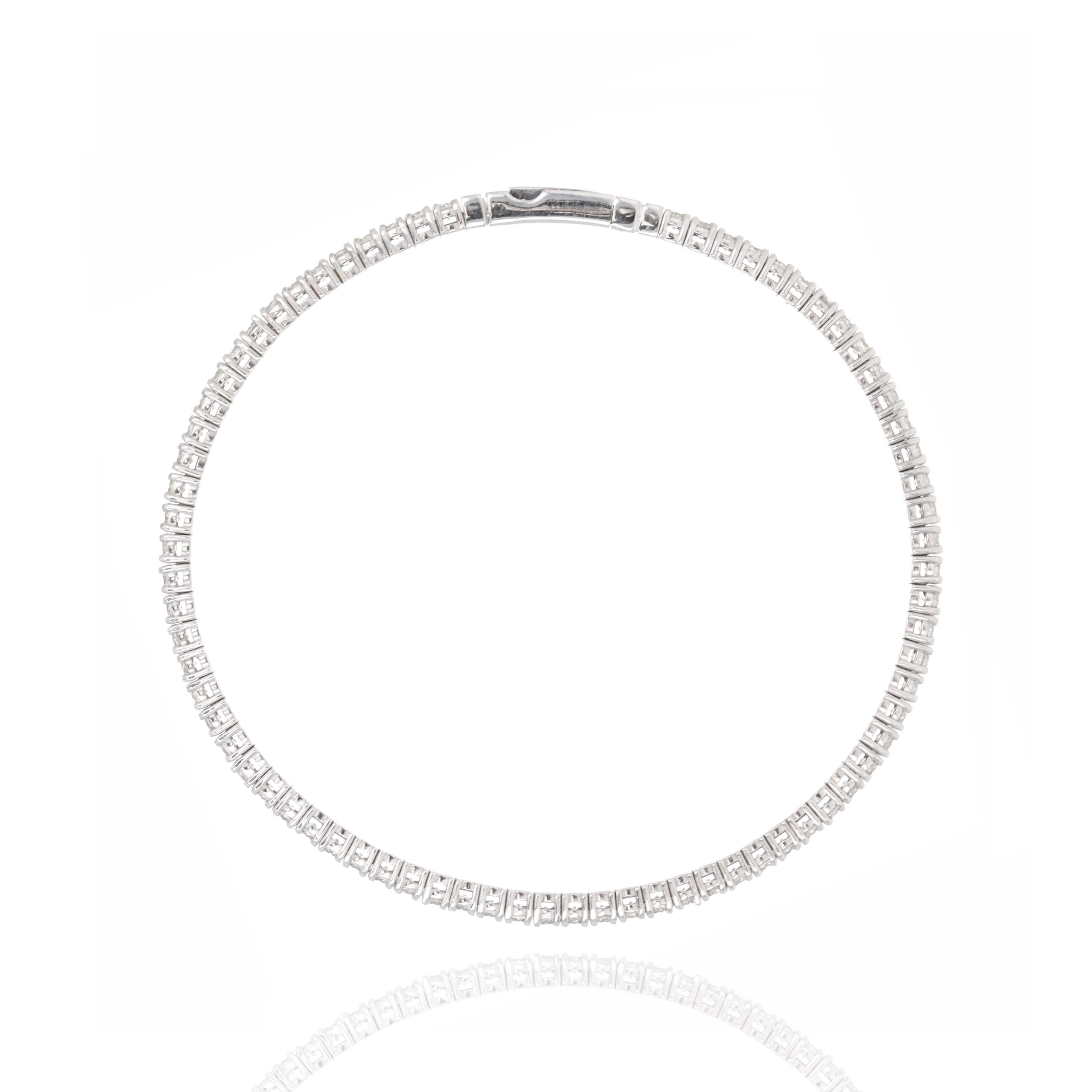 18K White Gold 3 Carat Round Diamond Flexible Bangle - Queen May
