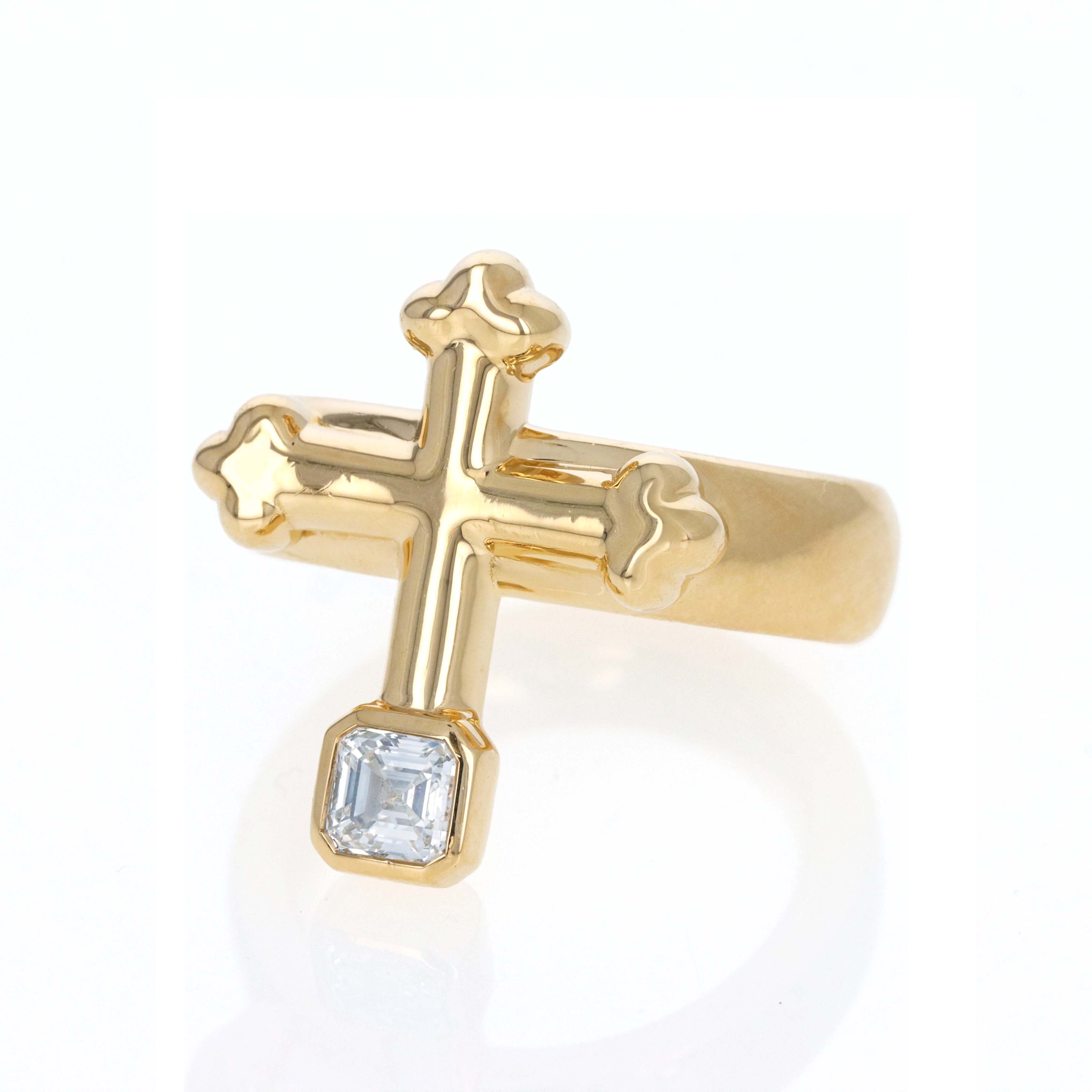 Uniform Object 18K Yellow Gold 0.75 Carat Asscher Diamond Cross Gauge Ring - Queen May