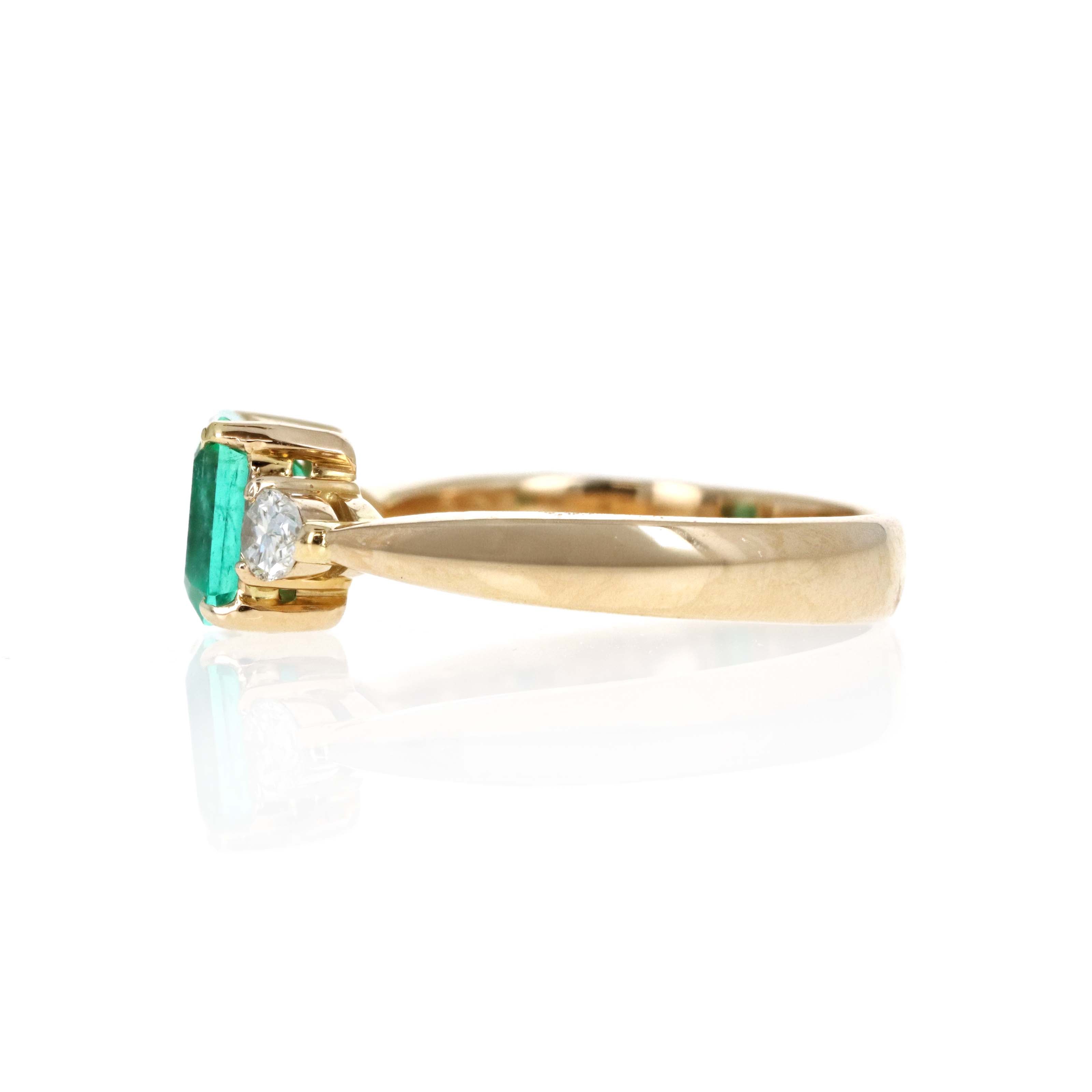 18K Yellow Gold 0.95 Carat Colombian Emerald Diamond Pear Three Stone Ring - Queen May