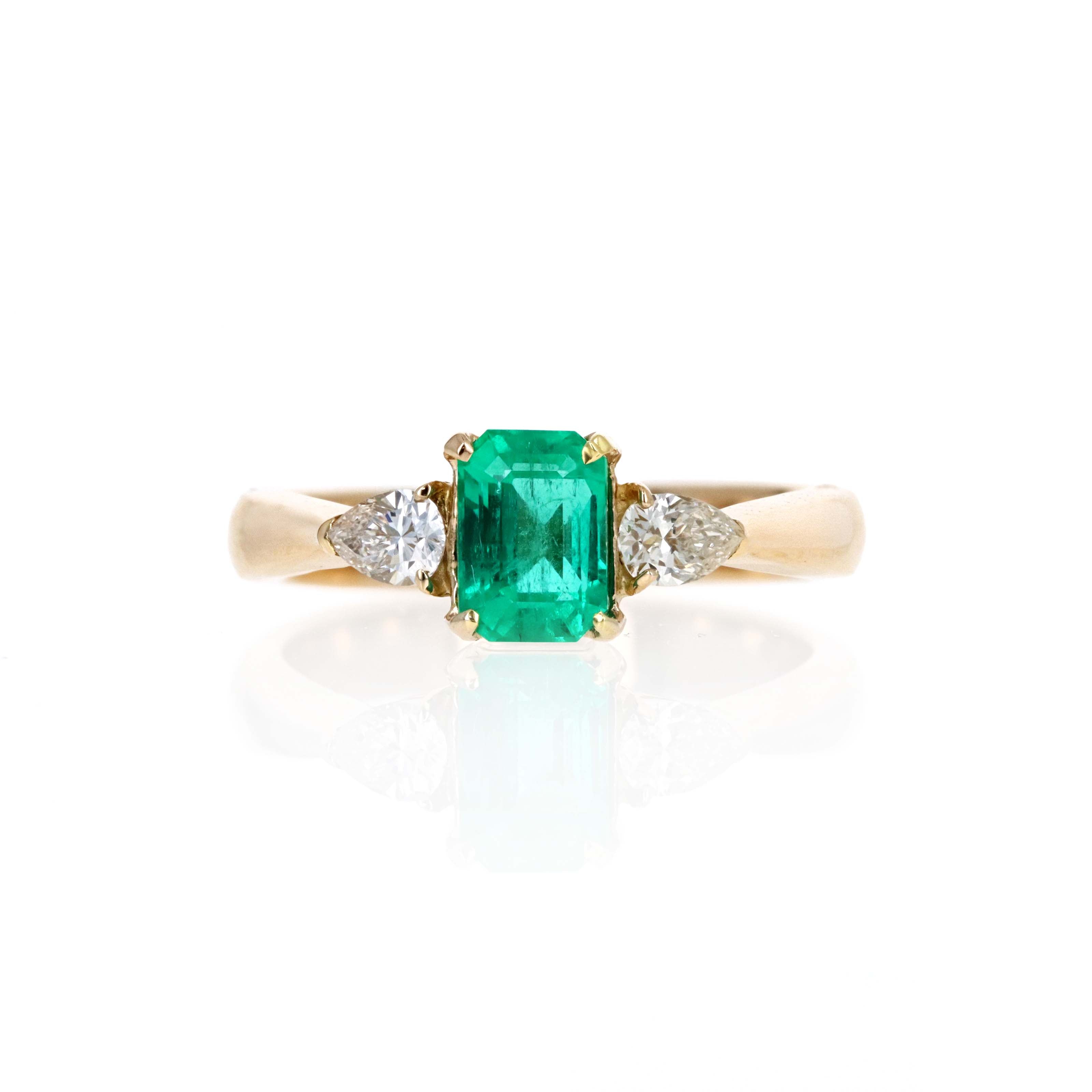 18K Yellow Gold 0.95 Carat Colombian Emerald Diamond Pear Three Stone Ring - Queen May