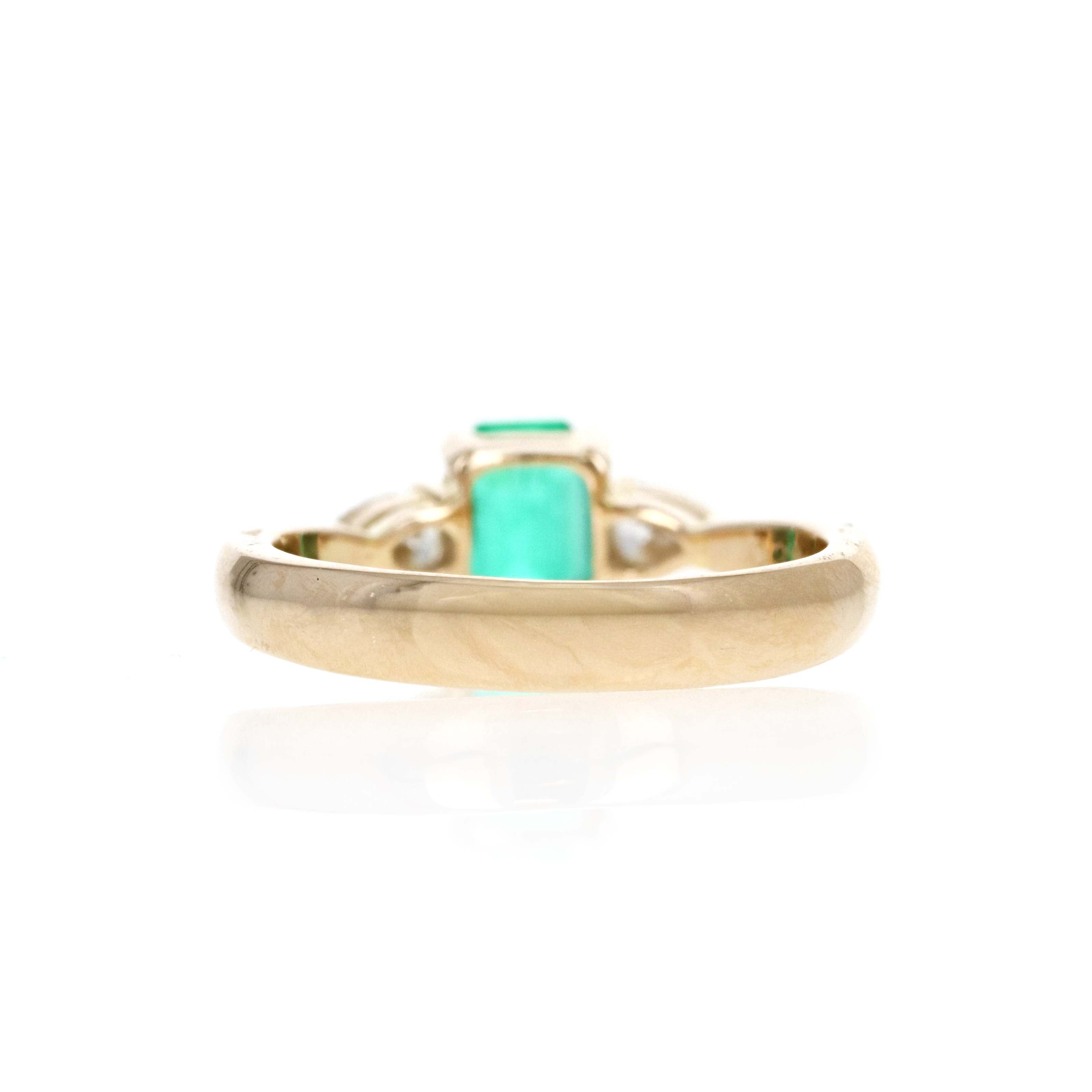18K Yellow Gold 0.95 Carat Colombian Emerald Diamond Pear Three Stone Ring - Queen May