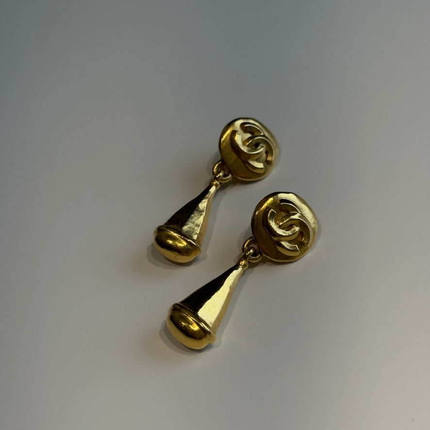 Vintage Chanel CC Drop Earrings Clip On - Queen May