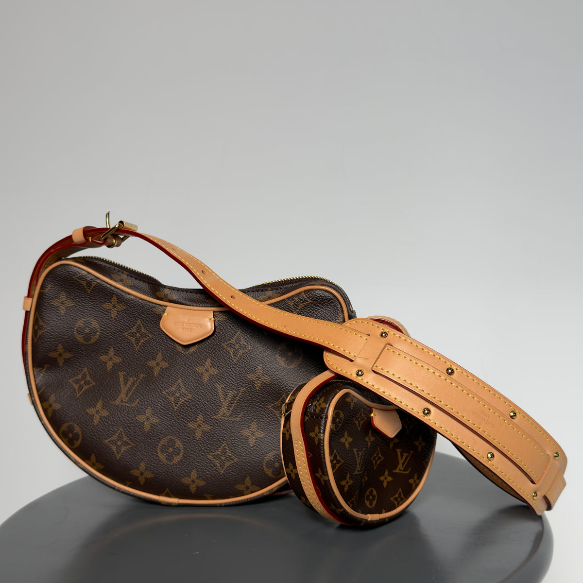 Louis Vuitton Monogram Croissant MM With Accessories Pouch