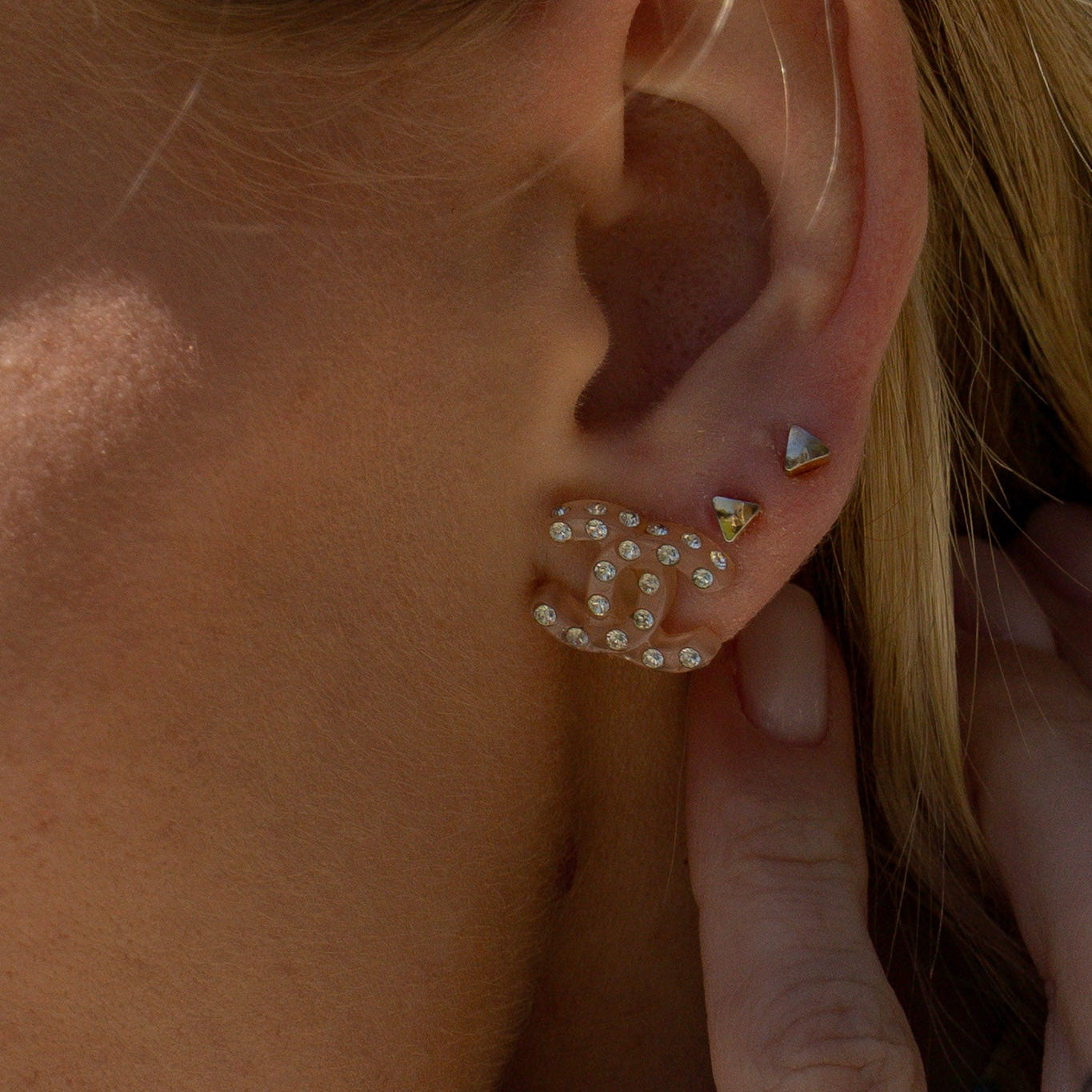 Chanel Crystal Resin CC Logo Earrings 2004 - Queen May