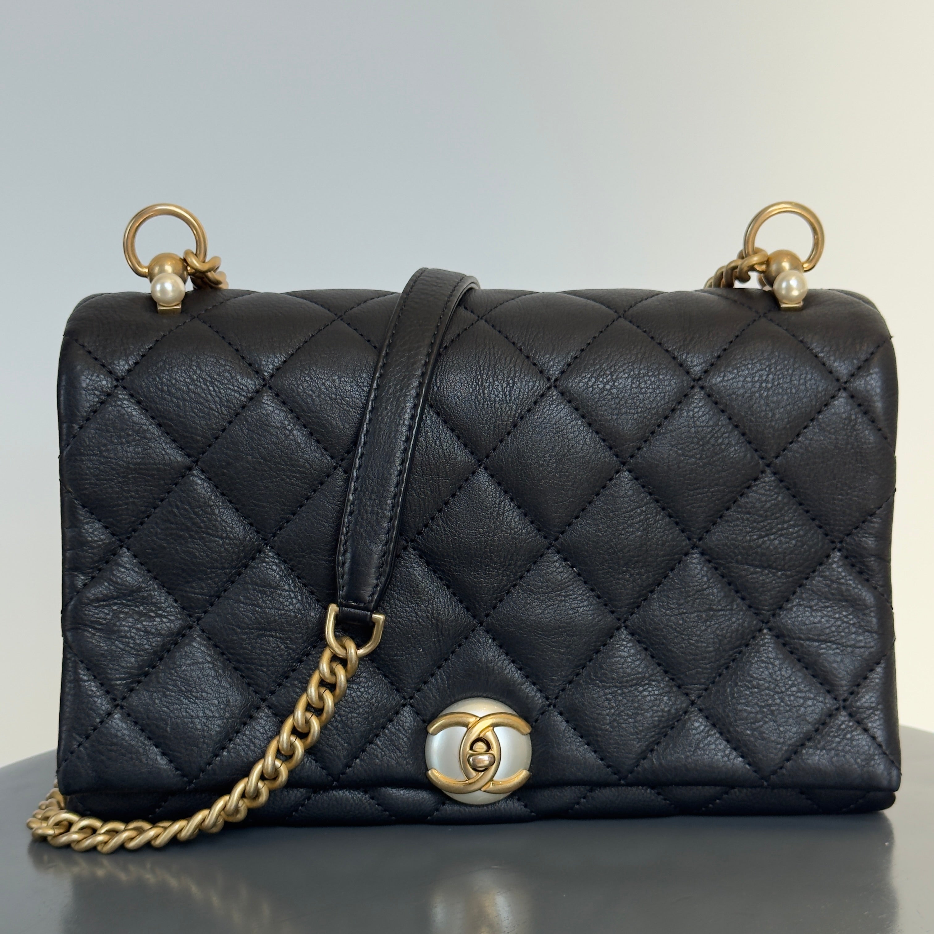 Chanel Pearl Accordion Flapbag - Queen May