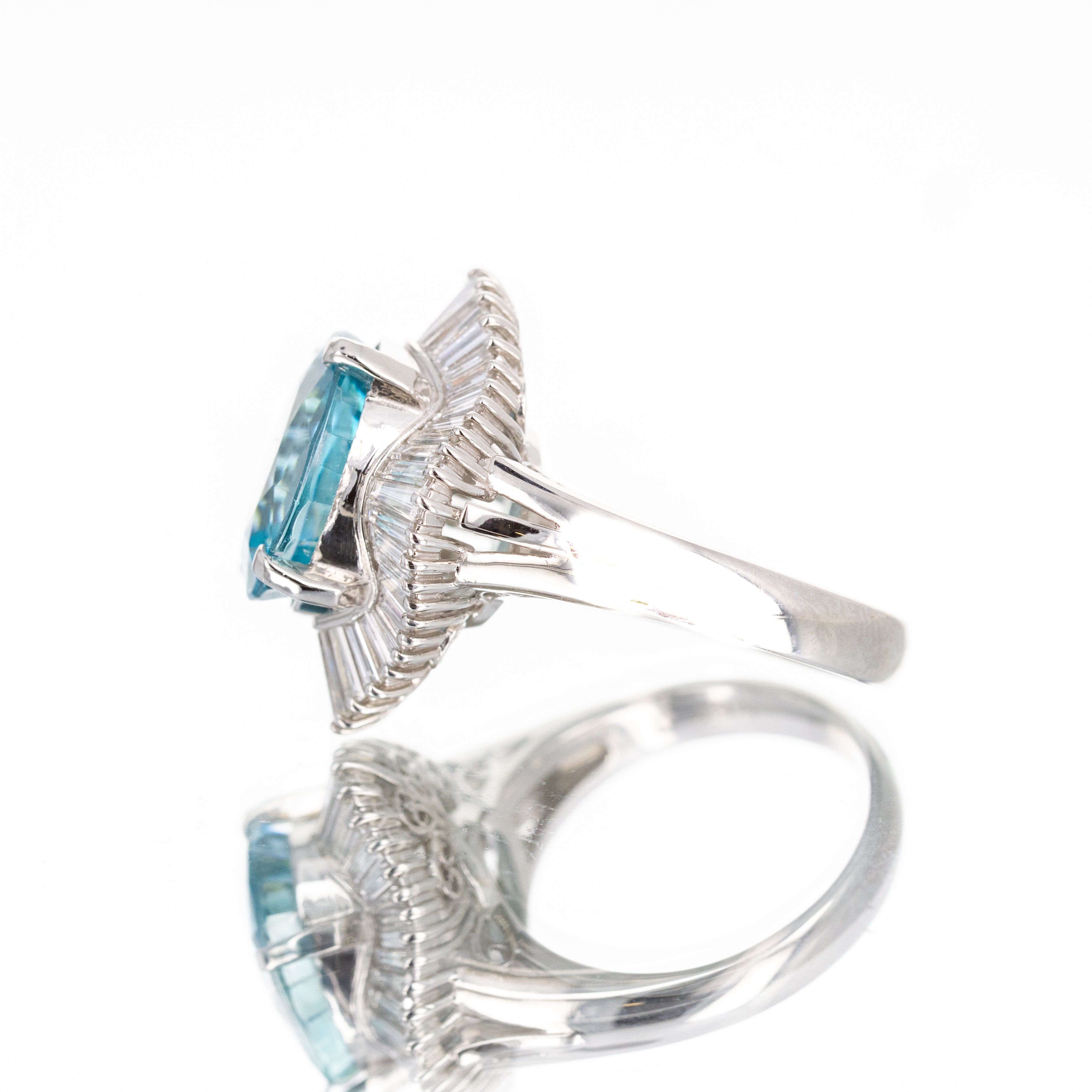Platinum 9.78 Carat Oval Blue Zircon Diamond Fan Ring - Queen May