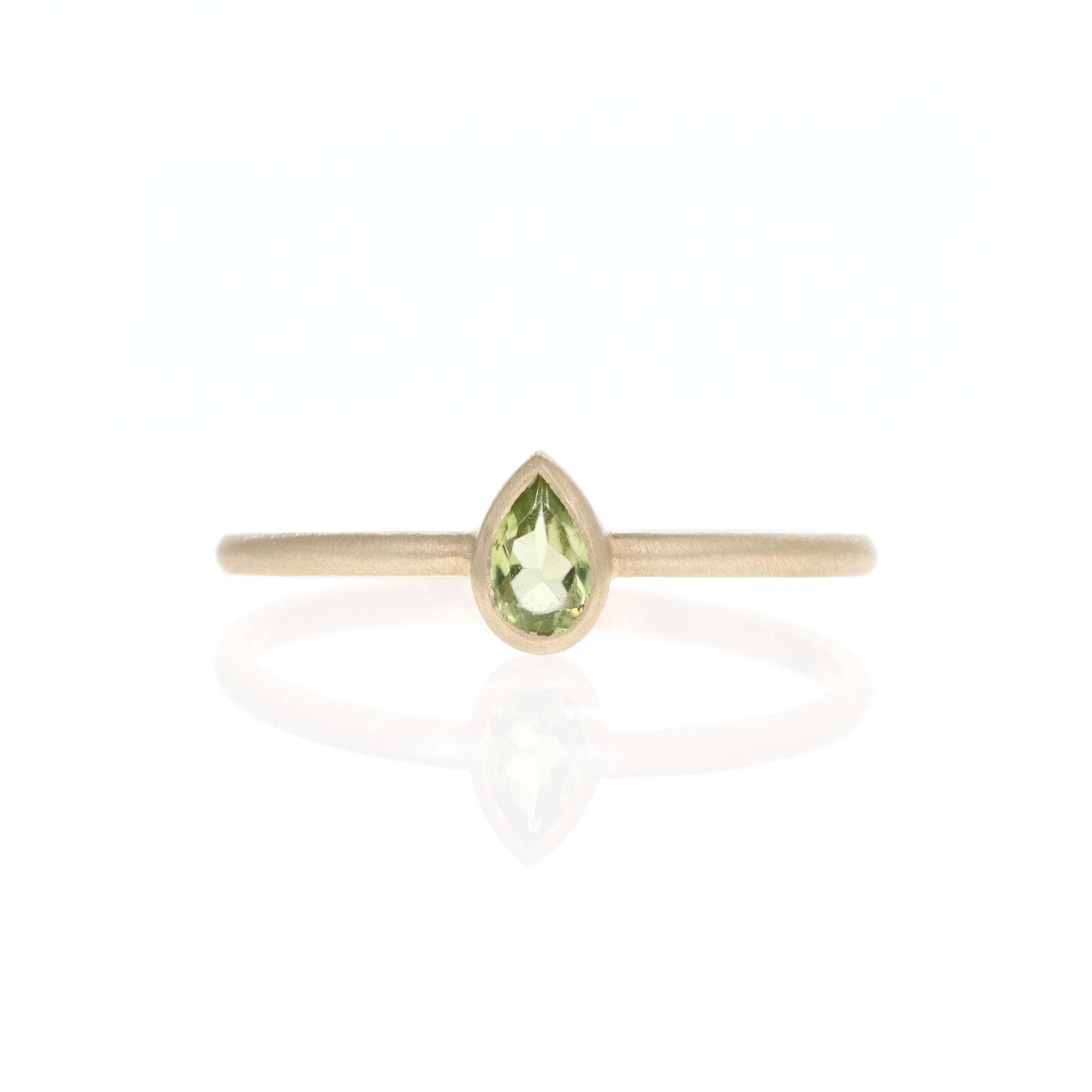 14K Yellow Gold 0.21 Carat Peridot Bezel Brushed Ring - Queen May