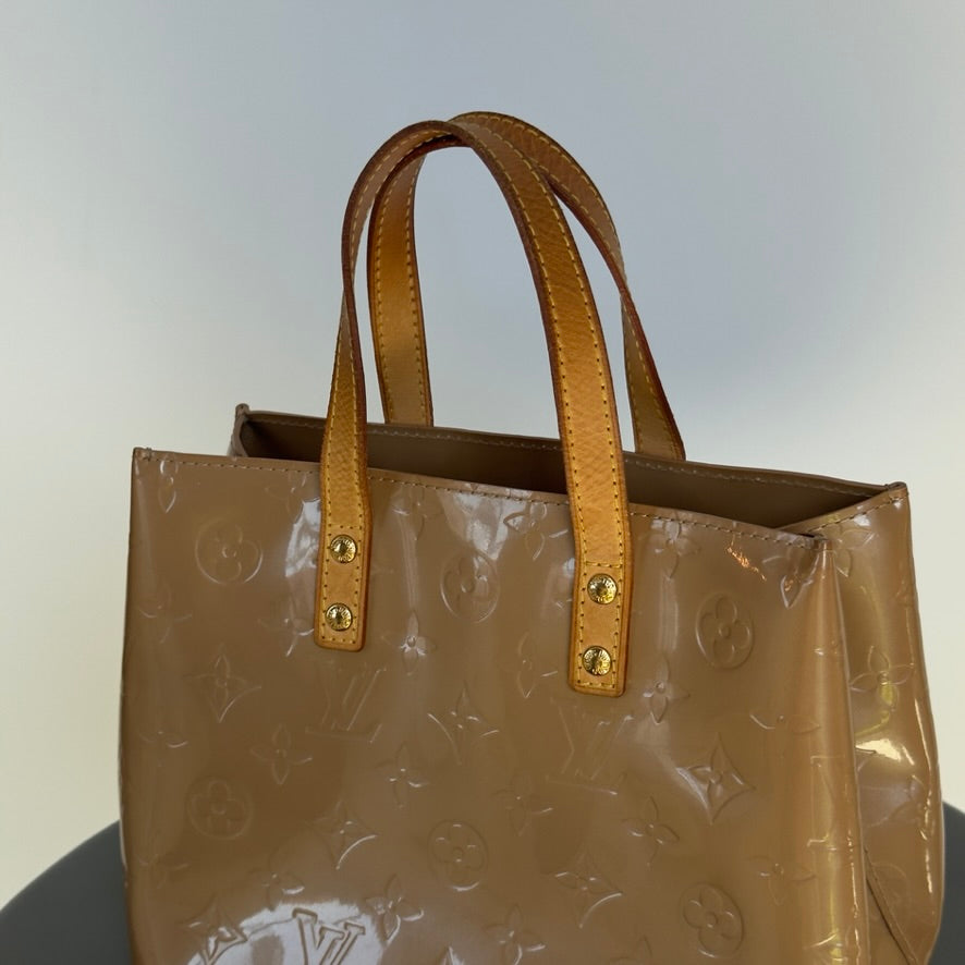 Louis Vuitton Monogram Vernis Reade - Queen May