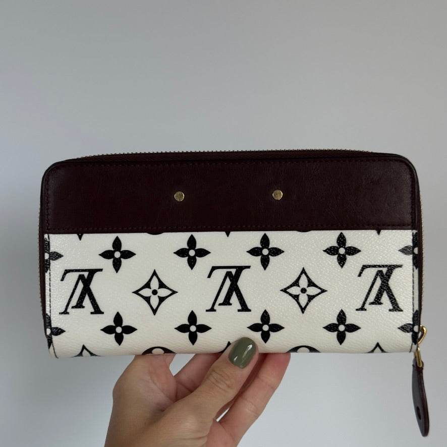 Louis Vuitton Black and White Monogram Gamma Zippy Wallet - Queen May